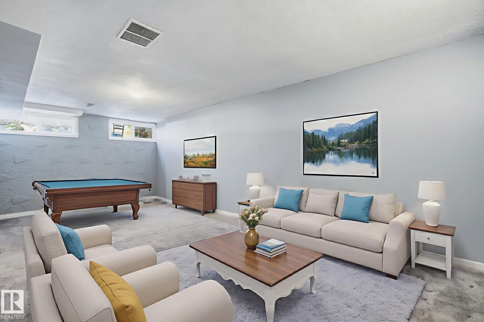 8117 132A Avenue, Edmonton, AB - Indoor Photo Showing Living Room