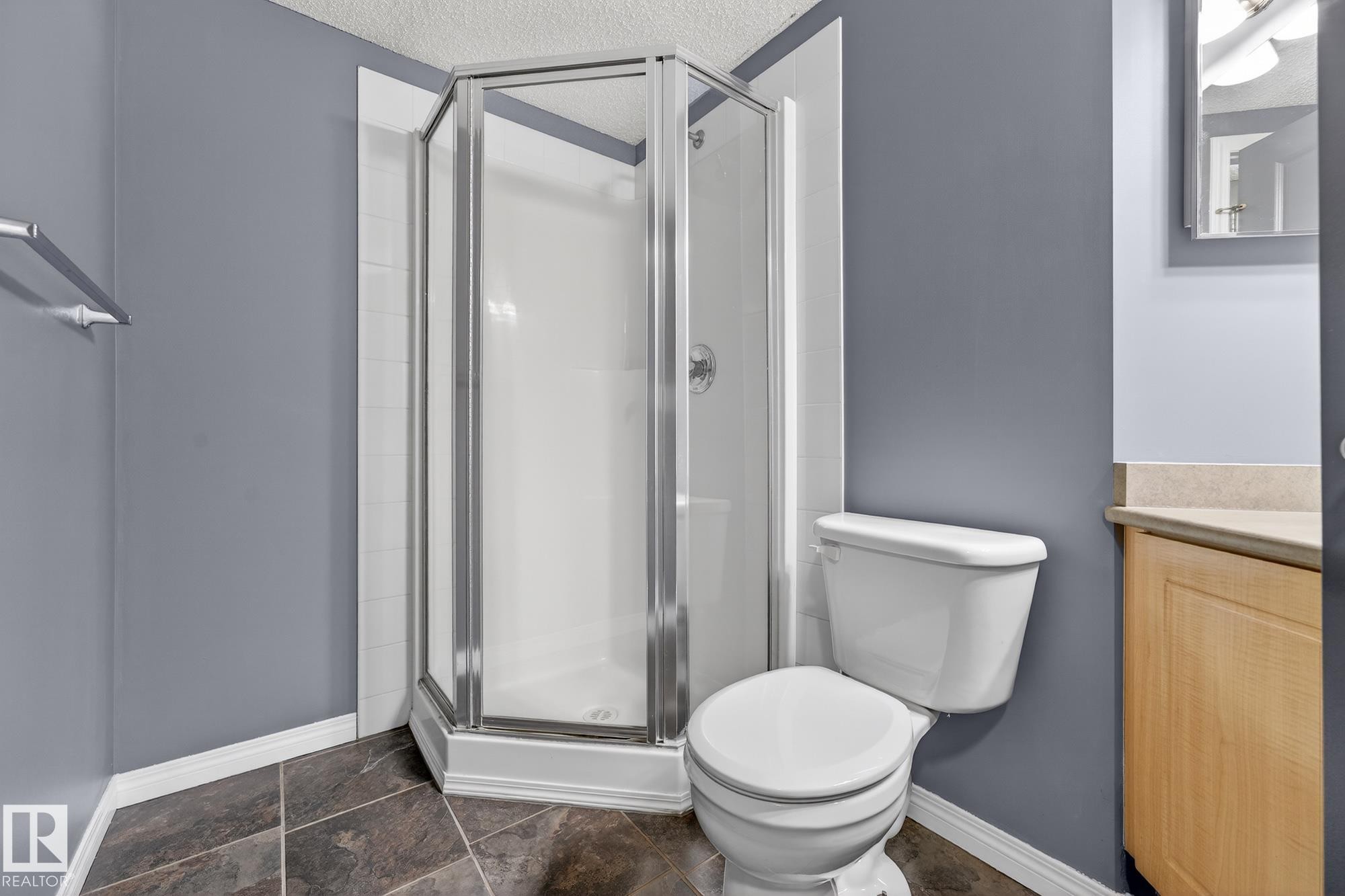 102 11445 Ellerslie Road Sw, Edmonton, AB - Indoor Photo Showing Bathroom