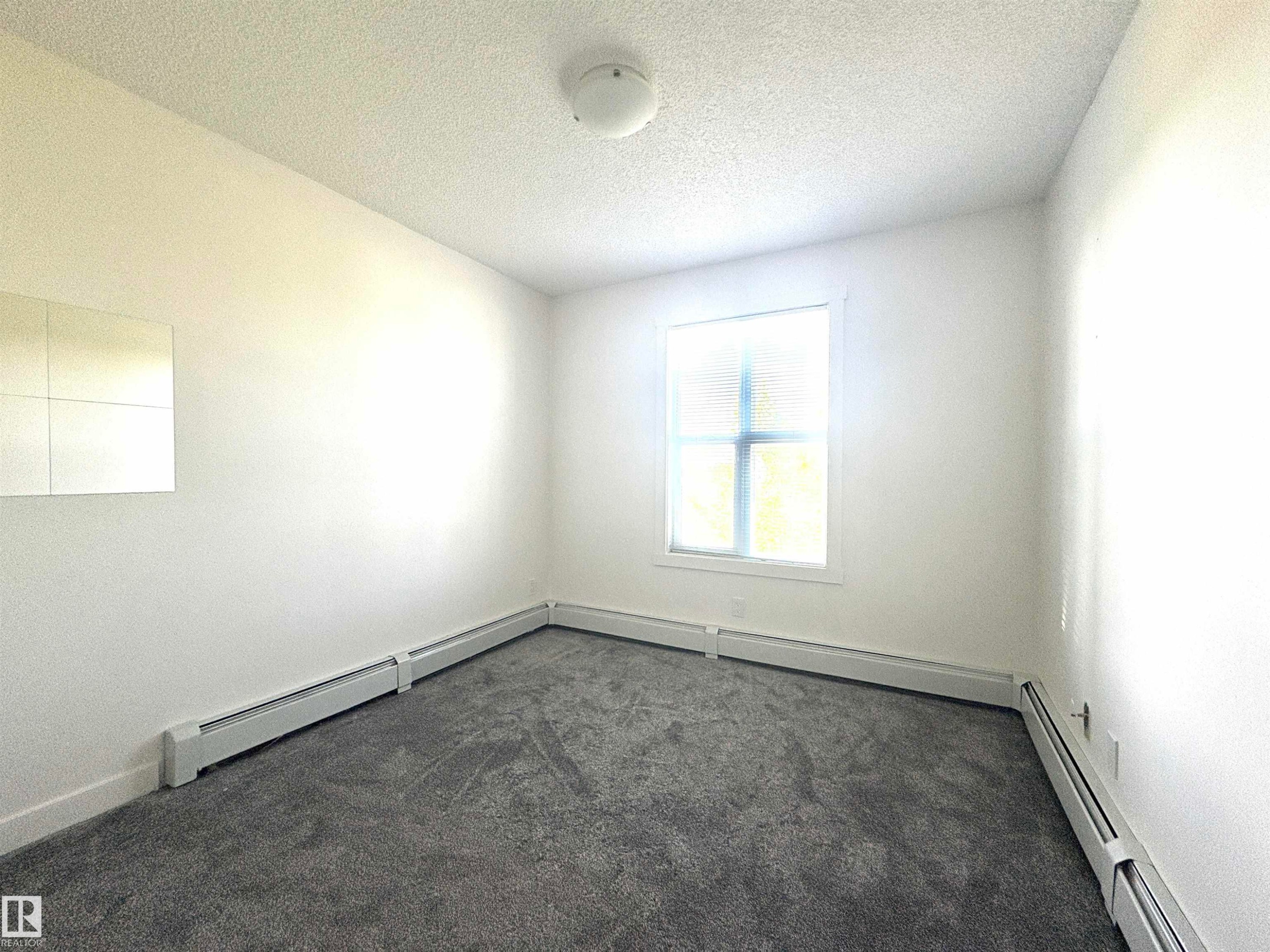 312 667 Watt Boulevard, Edmonton, AB - Indoor Photo Showing Other Room