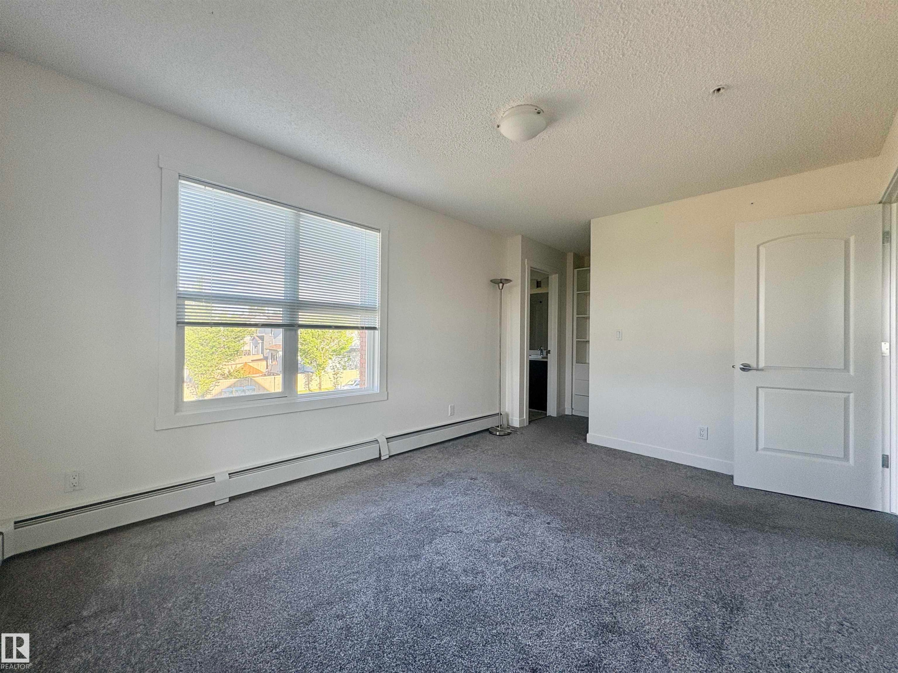 312 667 Watt Boulevard, Edmonton, AB - Indoor Photo Showing Other Room
