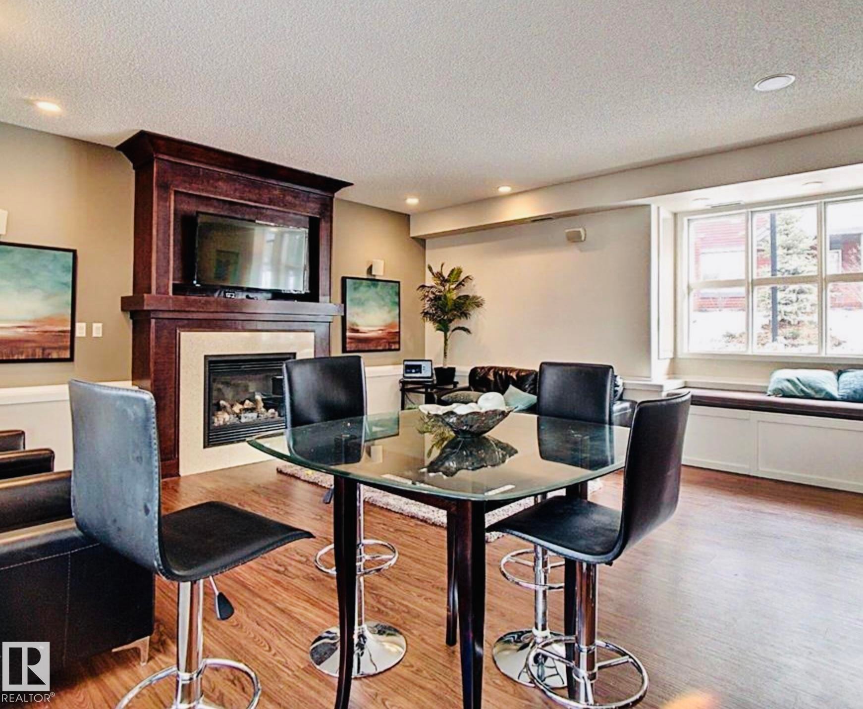 312 667 Watt Boulevard, Edmonton, AB - Indoor With Fireplace