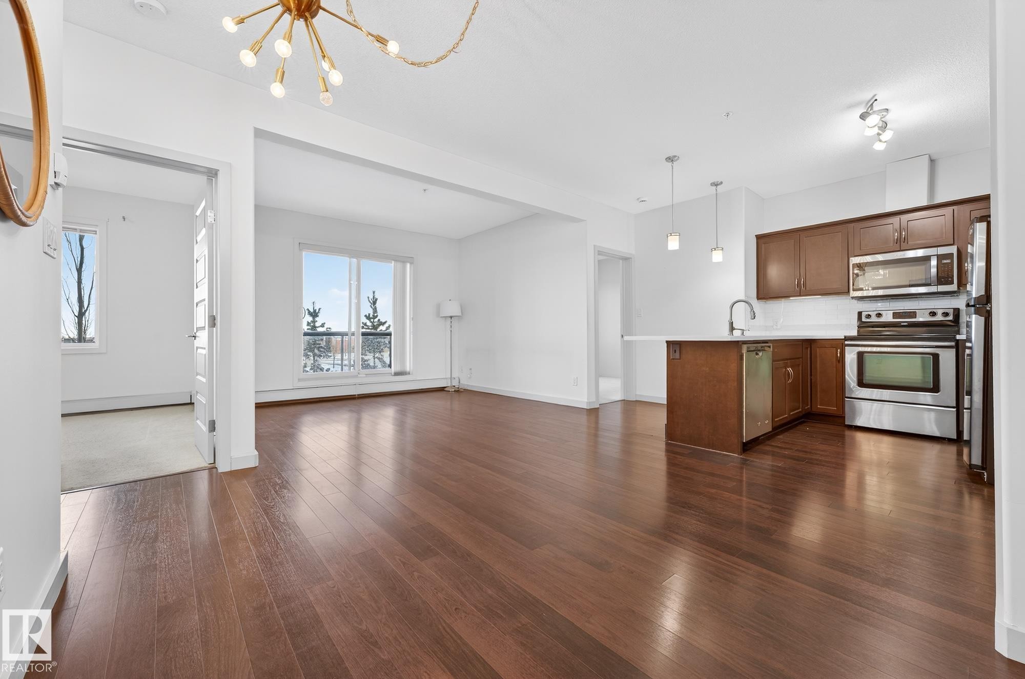 316 304 Ambleside Link, Edmonton, AB - Indoor Photo Showing Kitchen