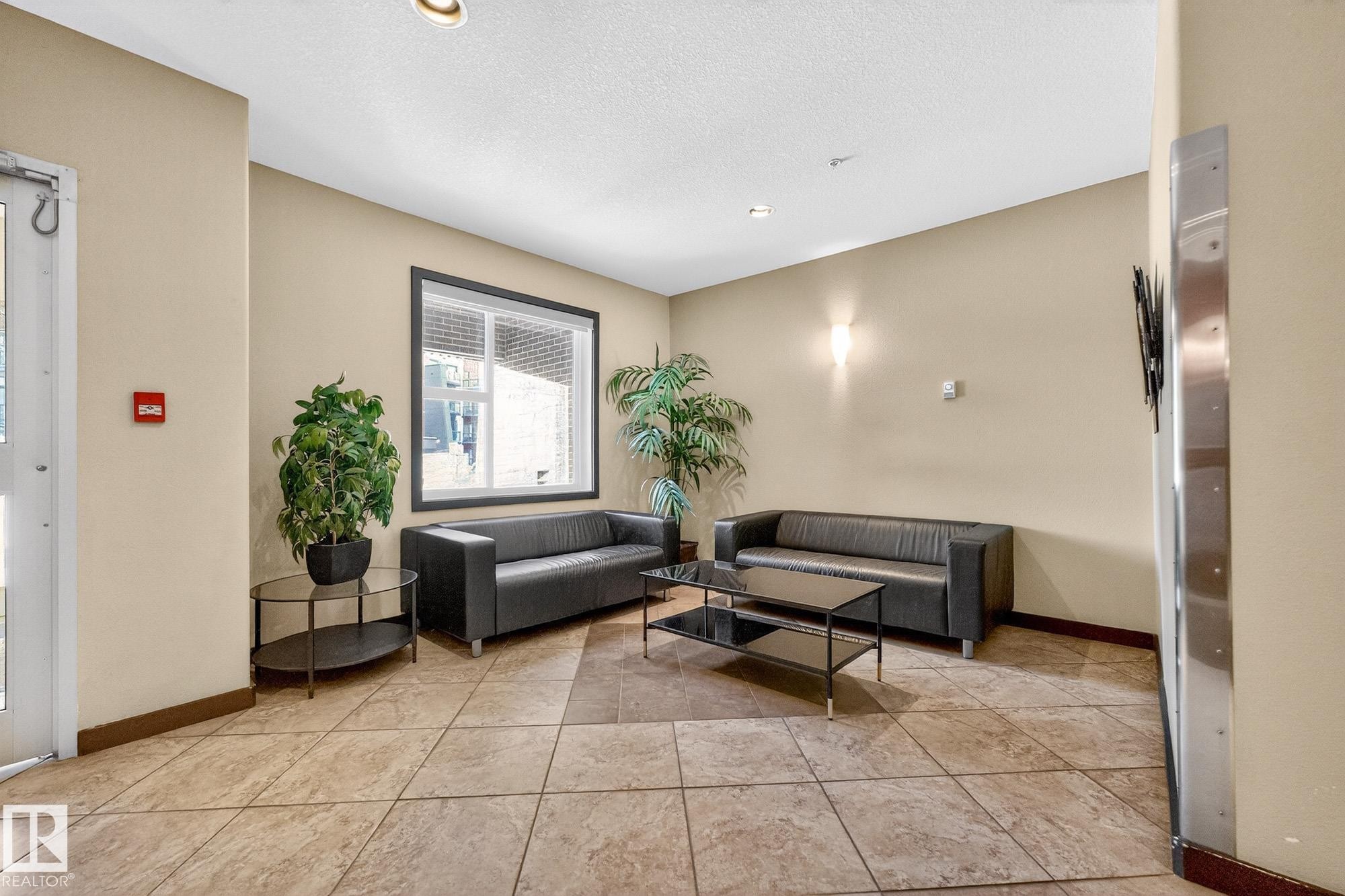 316 304 Ambleside Link, Edmonton, AB - Indoor