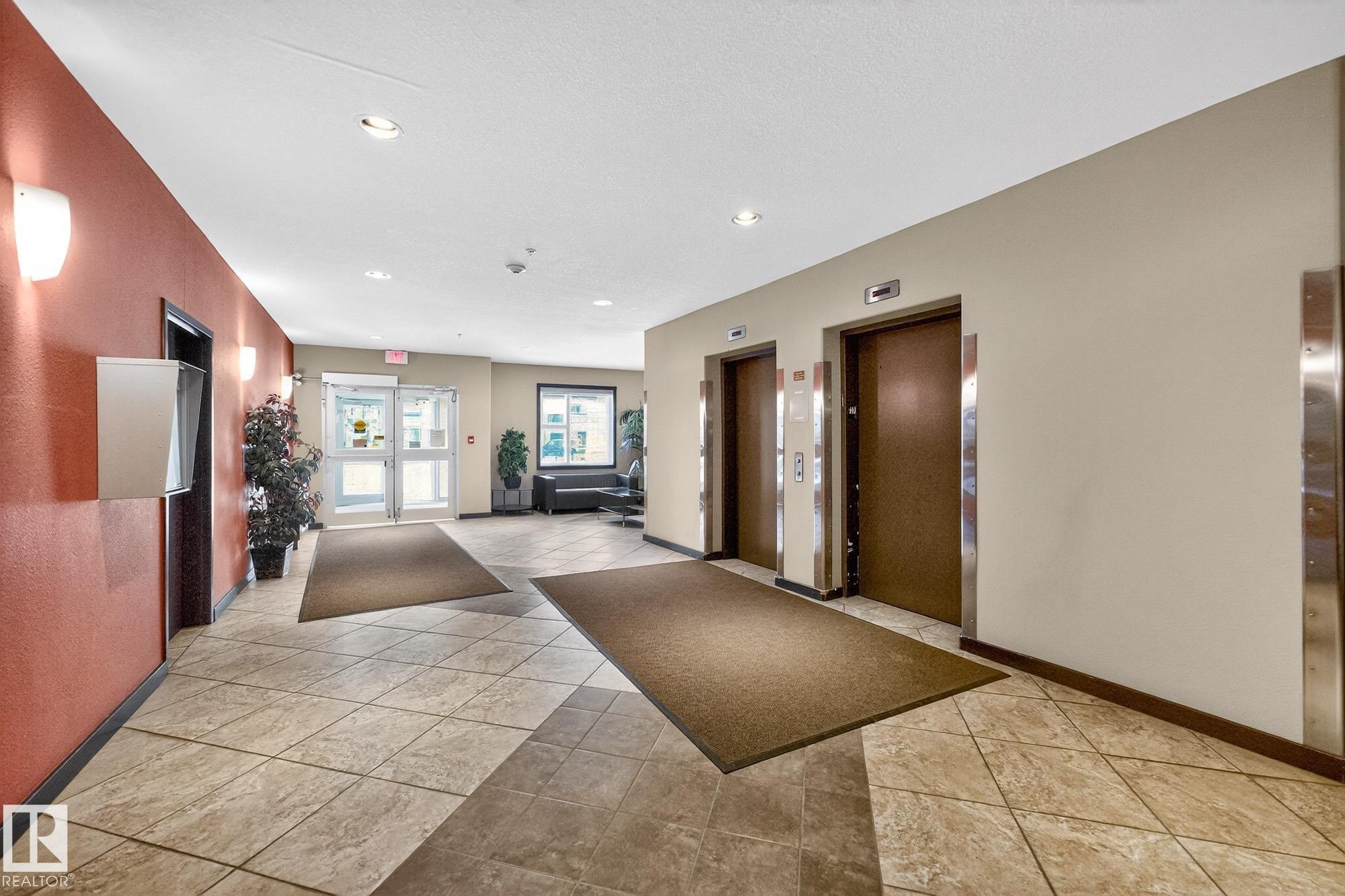 316 304 Ambleside Link, Edmonton, AB - Indoor Photo Showing Other Room