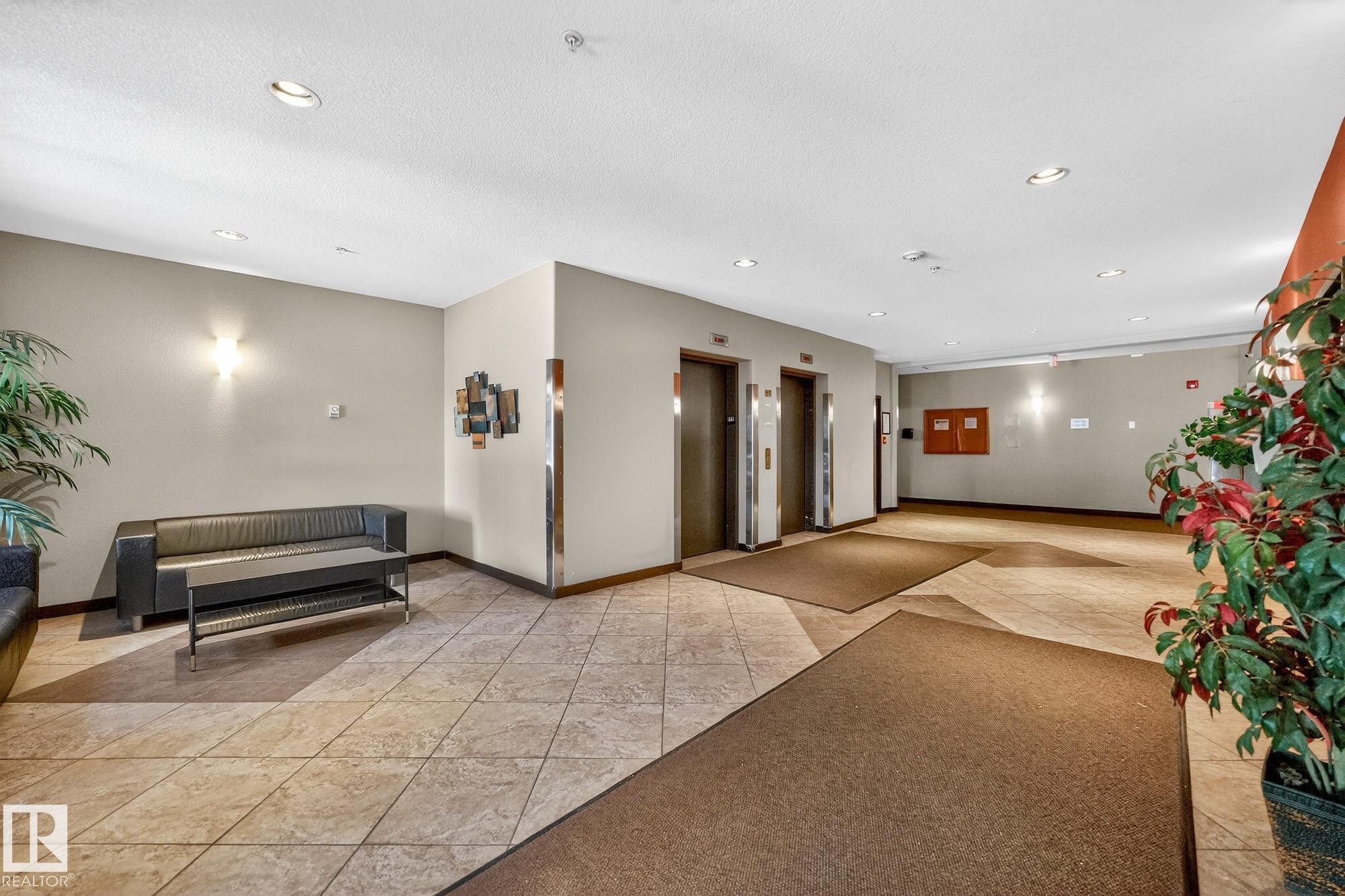 316 304 Ambleside Link, Edmonton, AB - Indoor Photo Showing Other Room