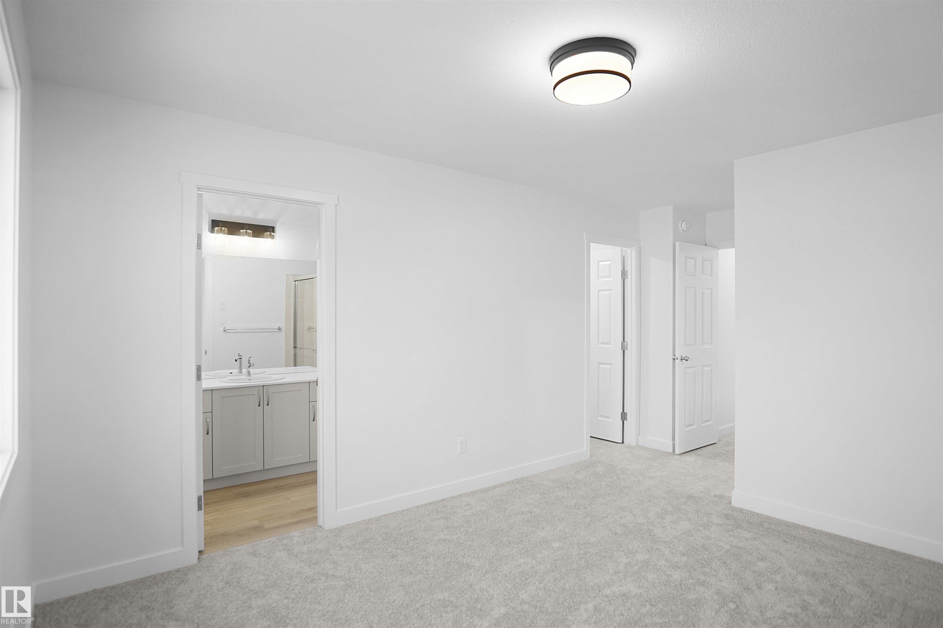 1535 11 Avenue, Edmonton, AB - Indoor