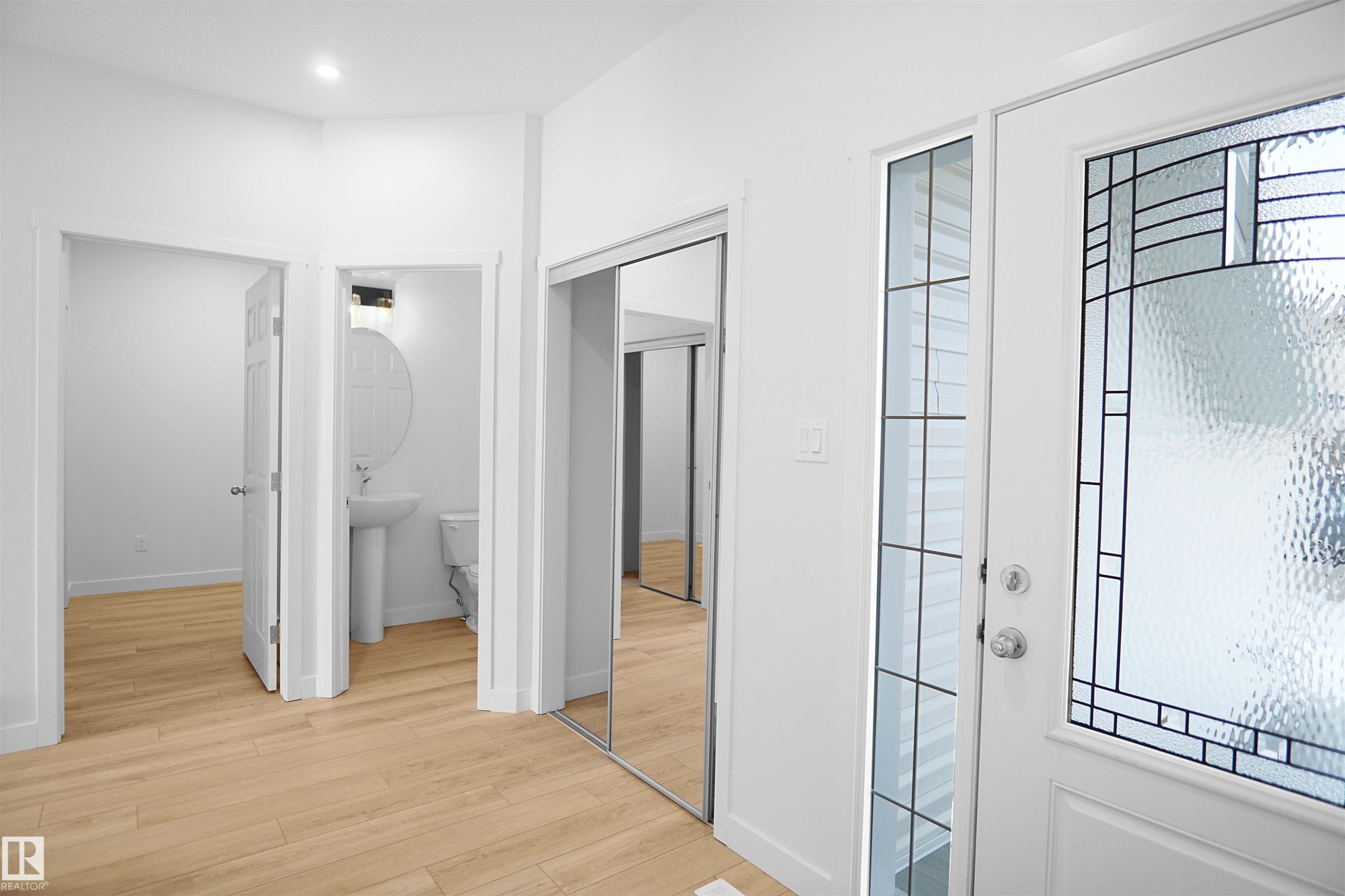 1535 11 Avenue, Edmonton, AB - Indoor