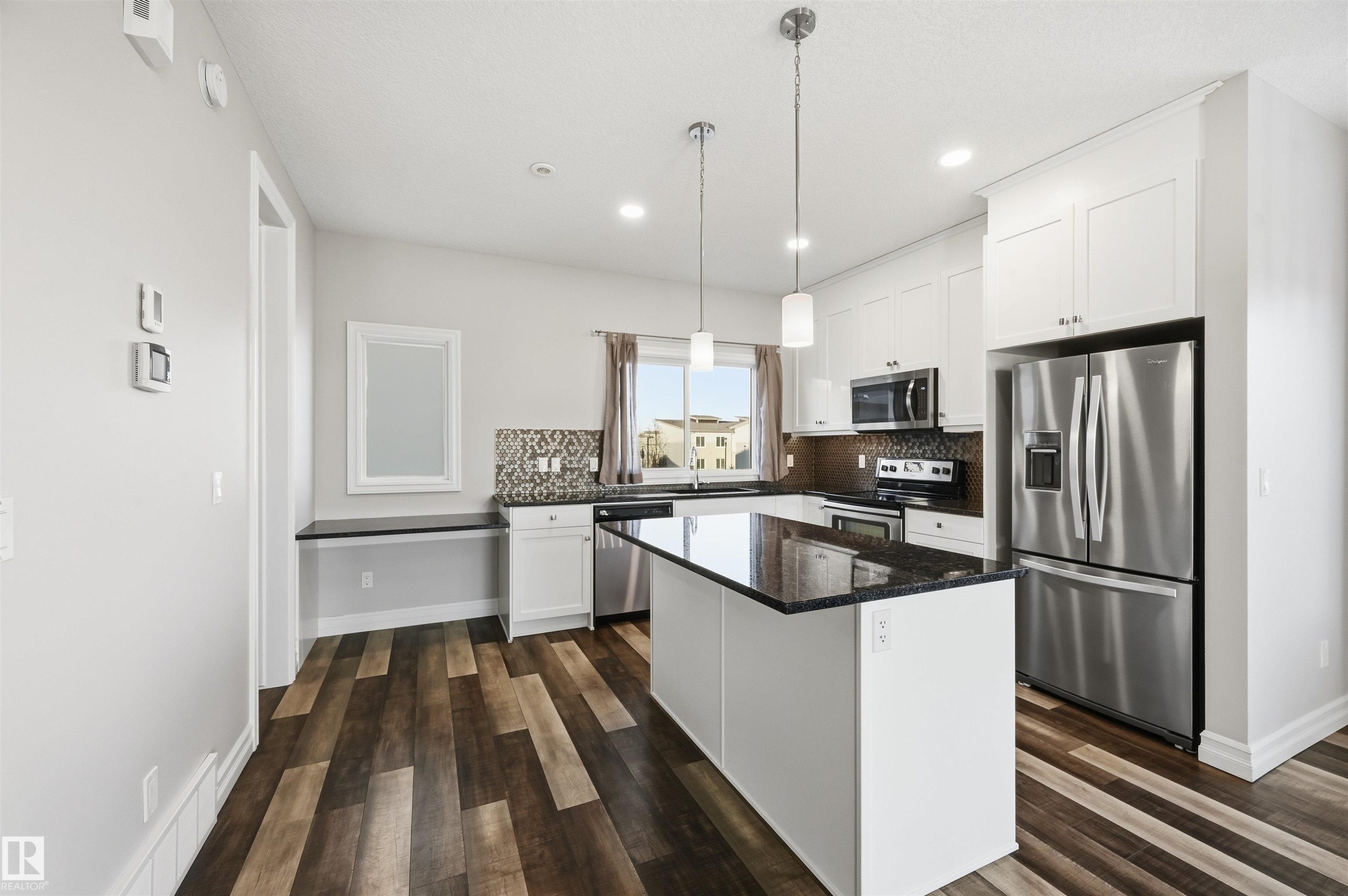 10 804 Welsh Drive, Edmonton, AB - Indoor Photo Showing Kitchen With Stainless Steel Kitchen With Upgraded Kitchen