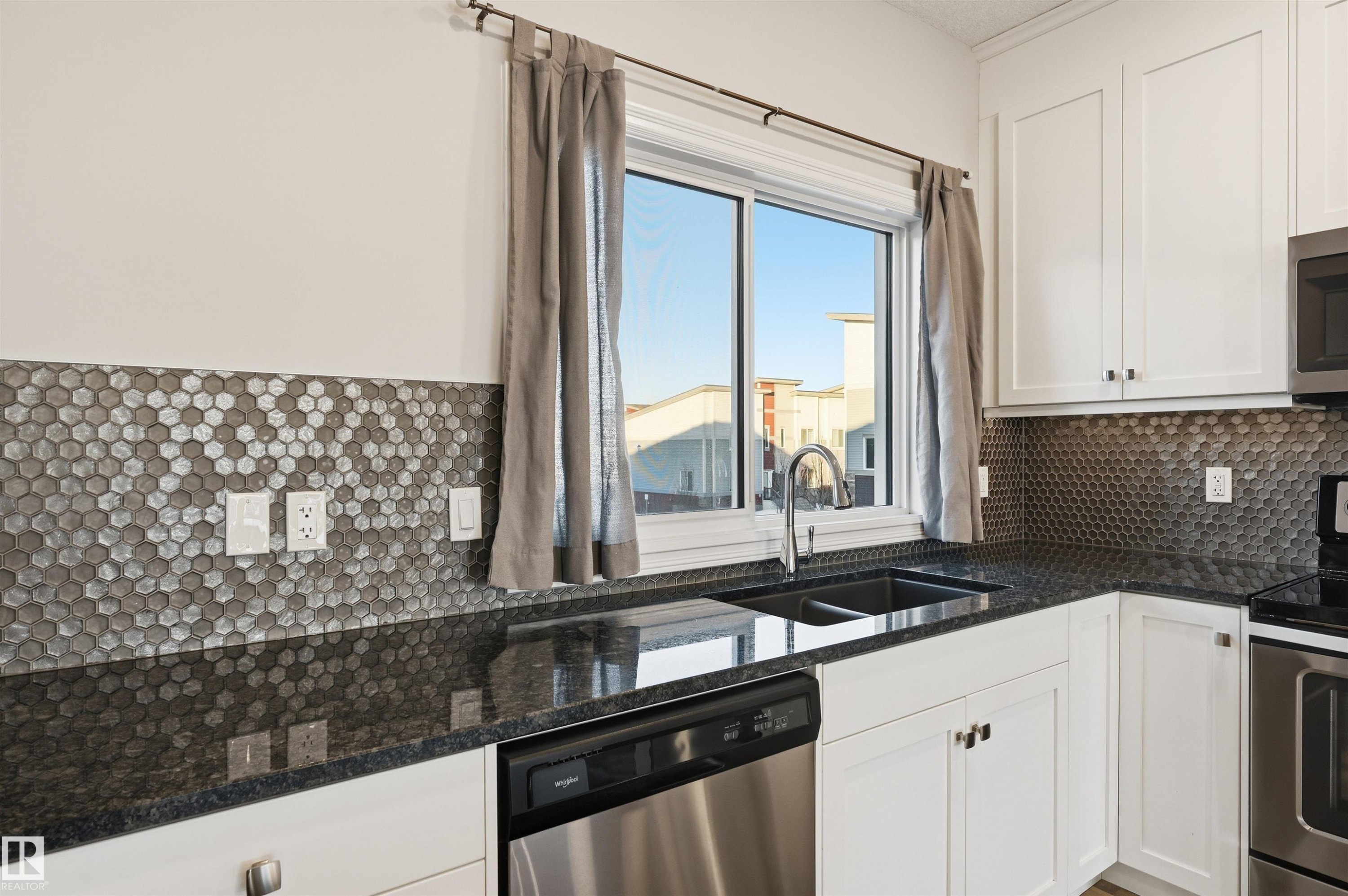 10 804 Welsh Drive, Edmonton, AB - Indoor Photo Showing Kitchen With Double Sink With Upgraded Kitchen