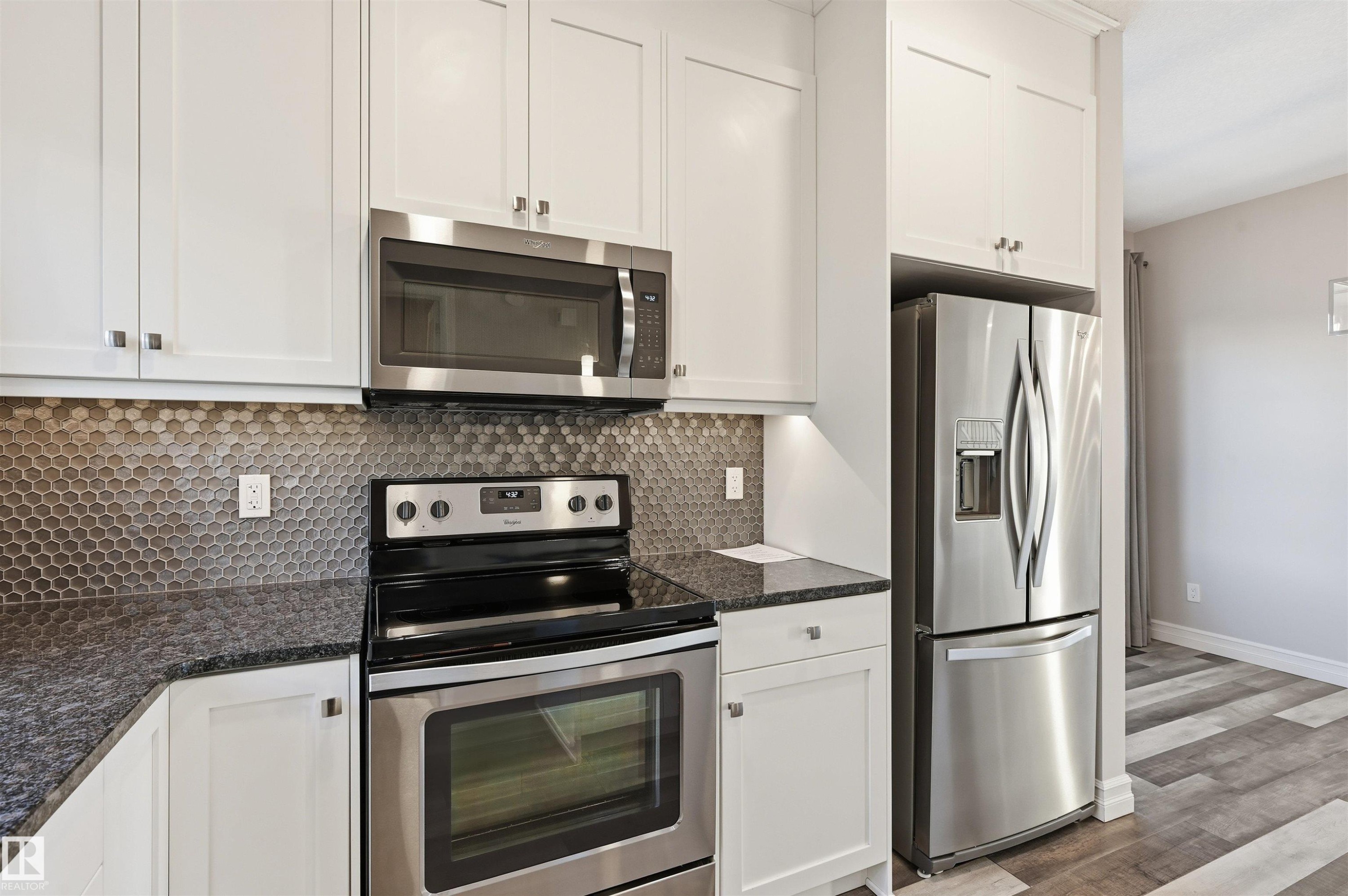 10 804 Welsh Drive, Edmonton, AB - Indoor Photo Showing Kitchen With Stainless Steel Kitchen With Upgraded Kitchen