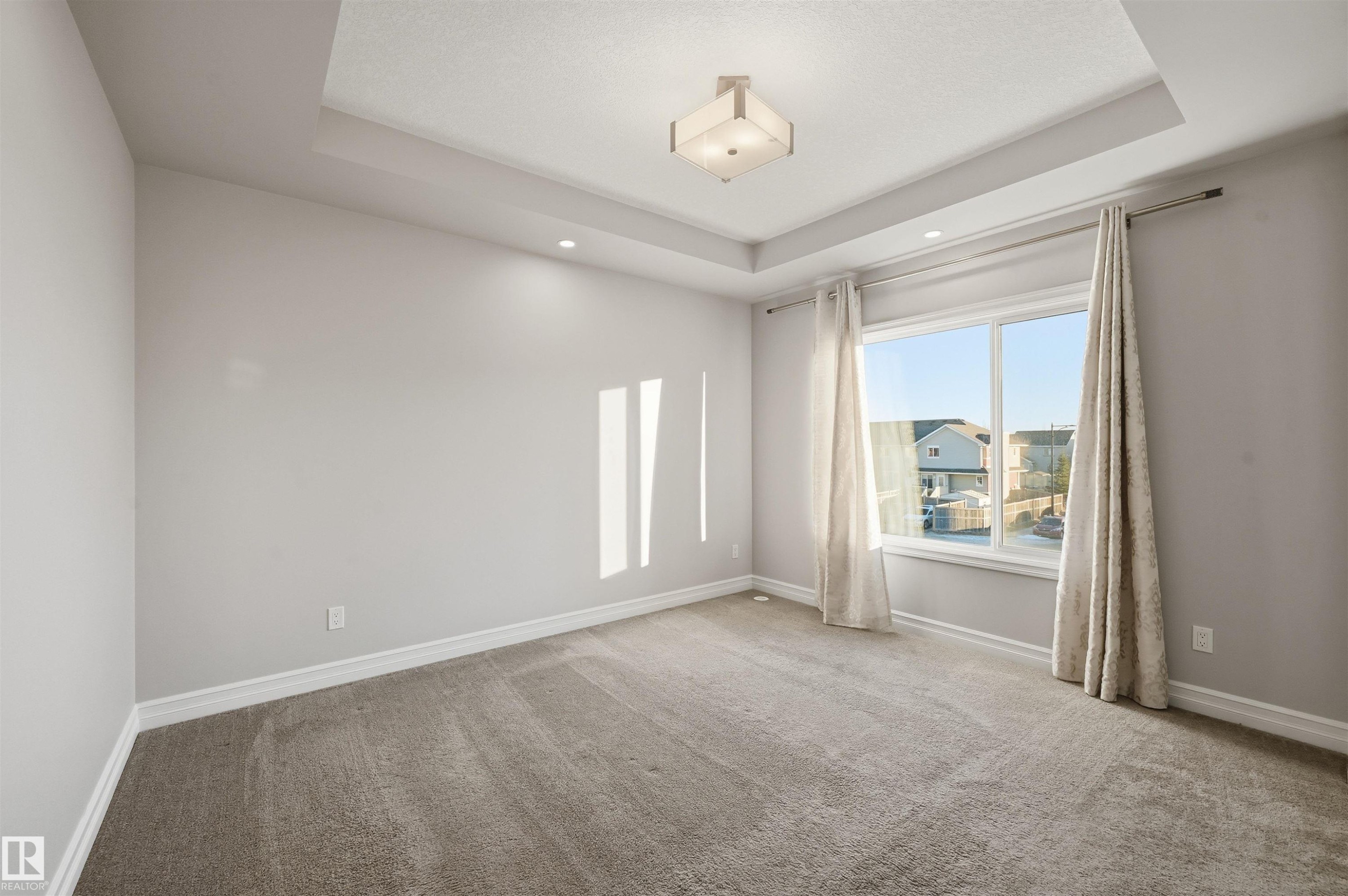 10 804 Welsh Drive, Edmonton, AB - Indoor Photo Showing Other Room