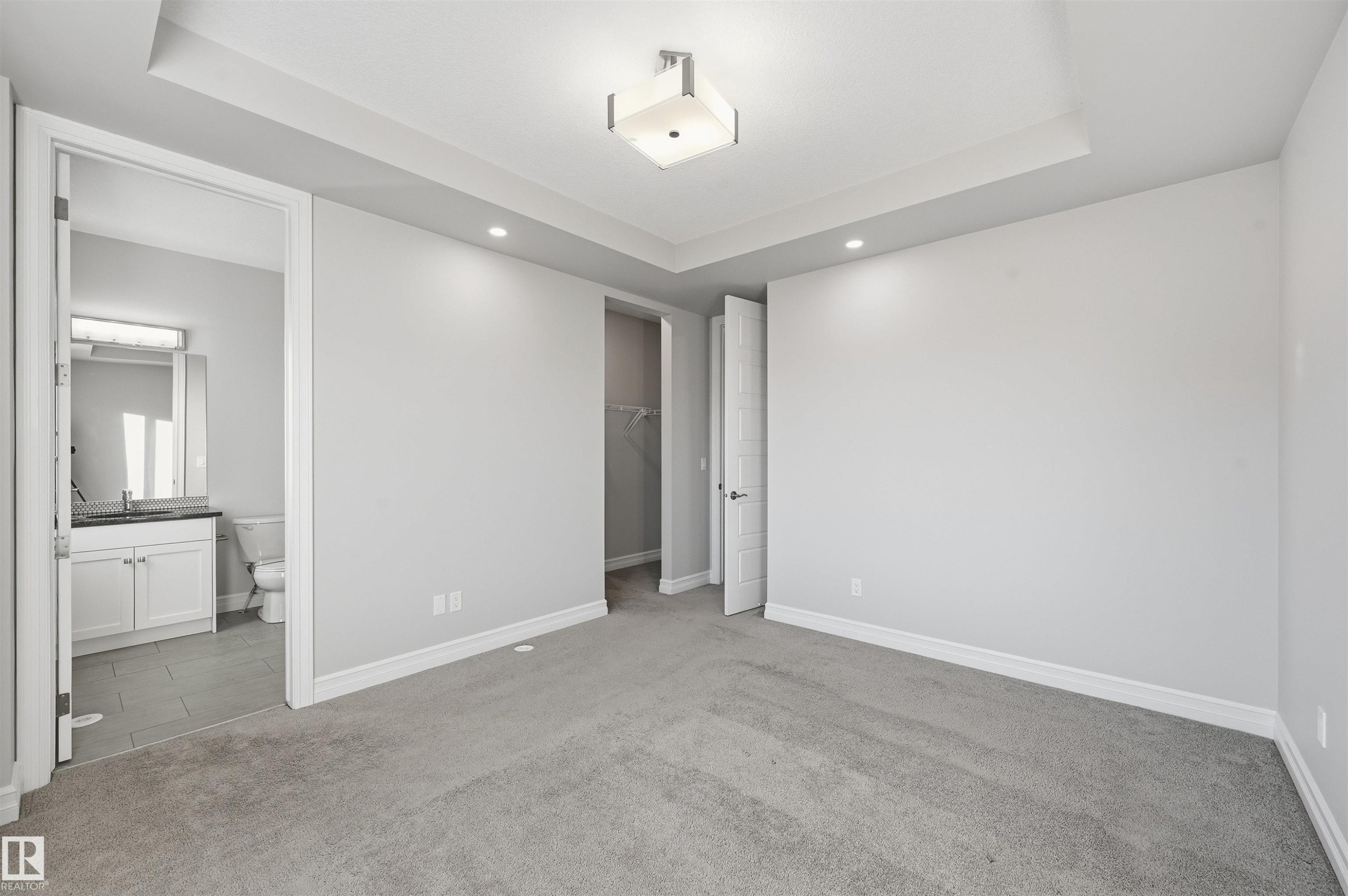 10 804 Welsh Drive, Edmonton, AB - Indoor Photo Showing Other Room
