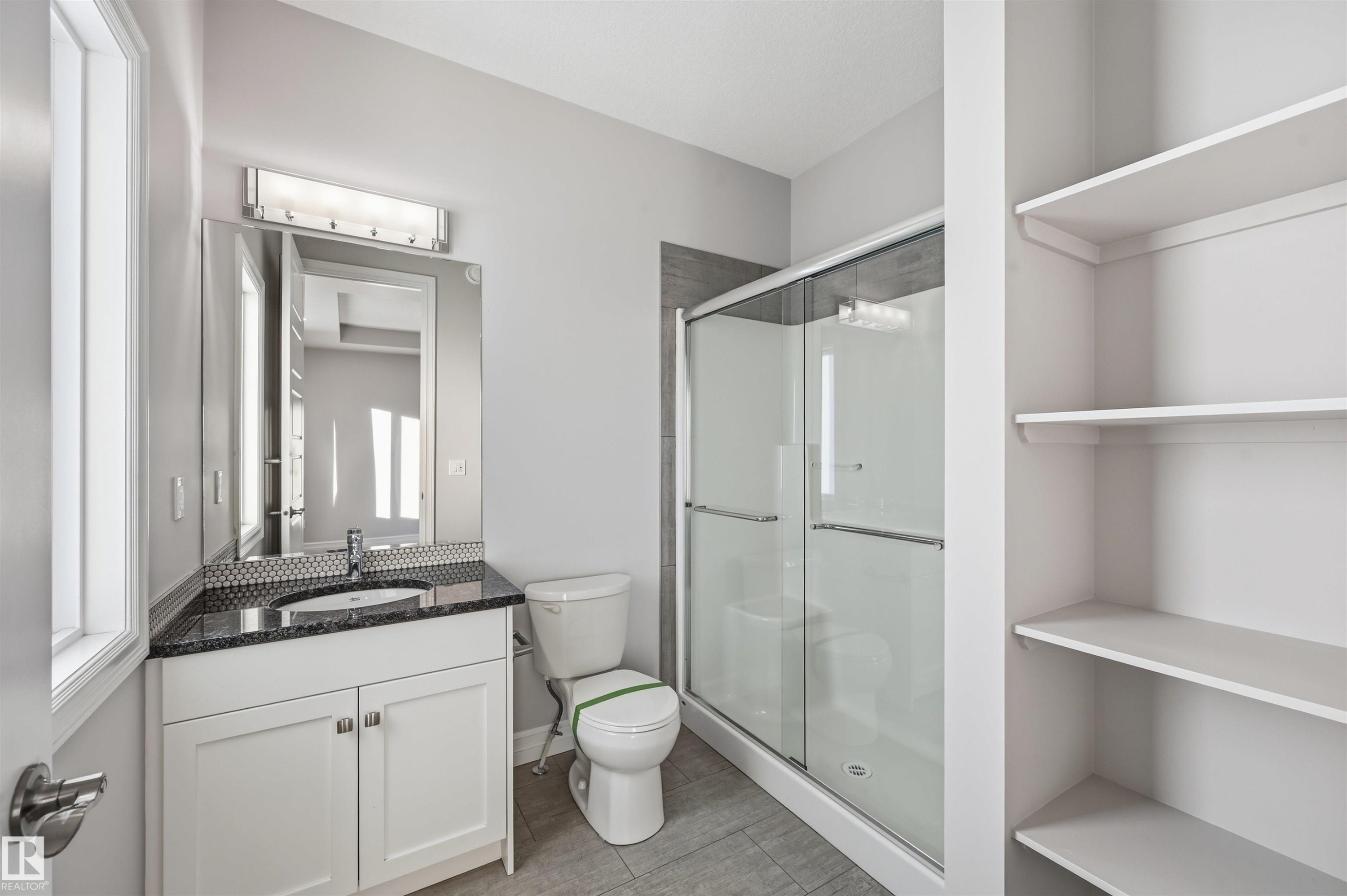 10 804 Welsh Drive, Edmonton, AB - Indoor Photo Showing Bathroom