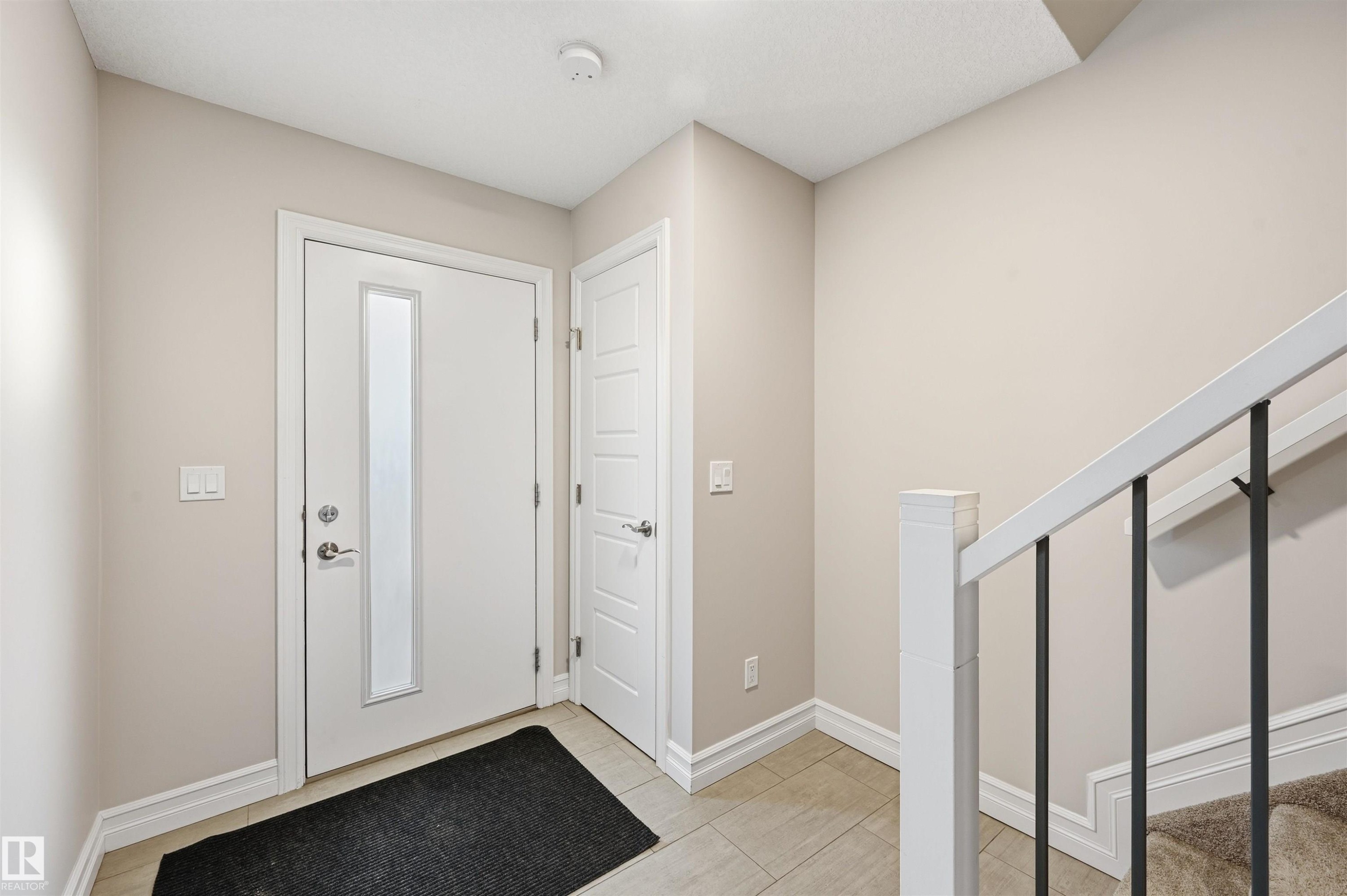 10 804 Welsh Drive, Edmonton, AB - Indoor Photo Showing Other Room