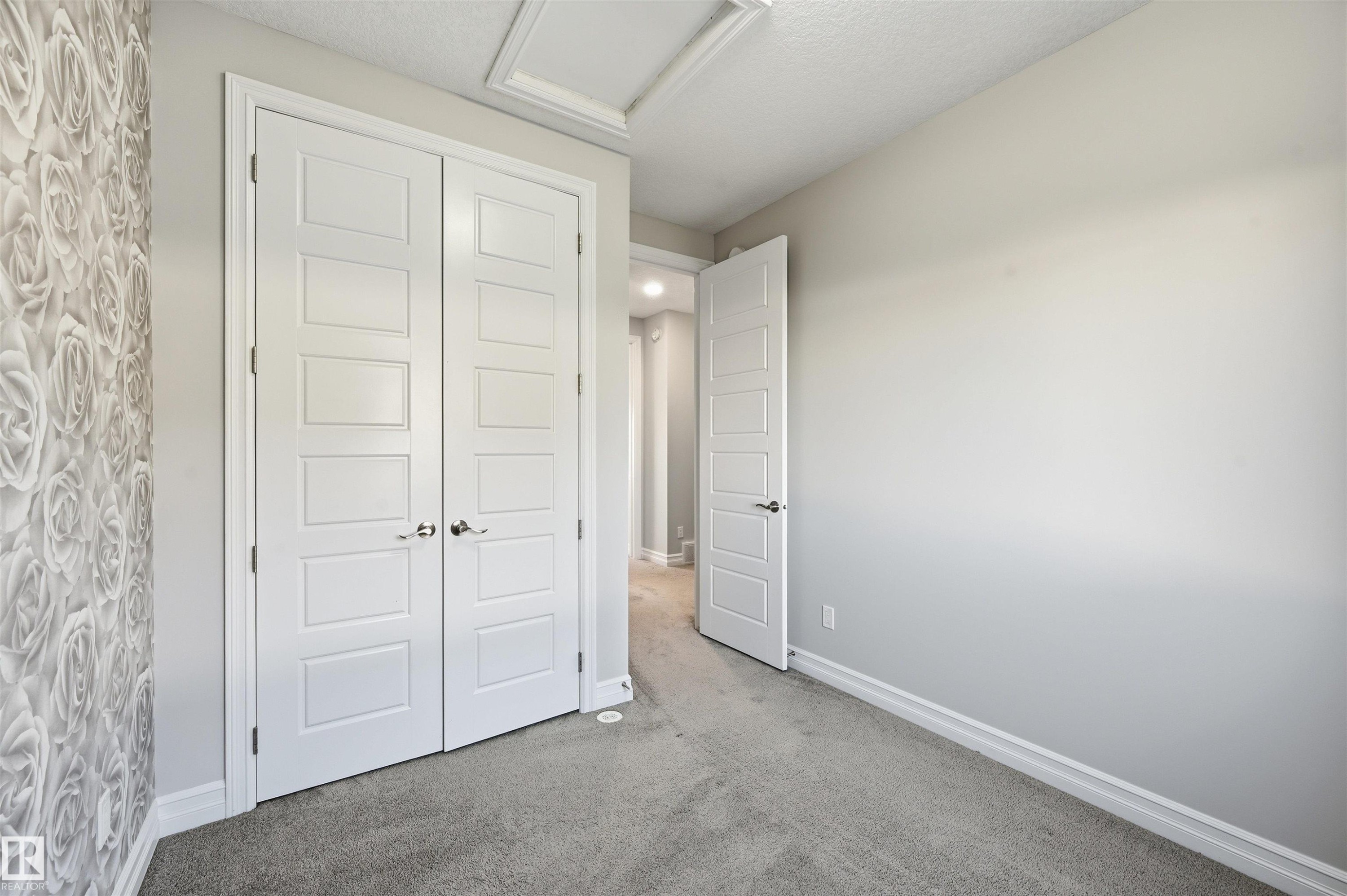 10 804 Welsh Drive, Edmonton, AB - Indoor Photo Showing Other Room