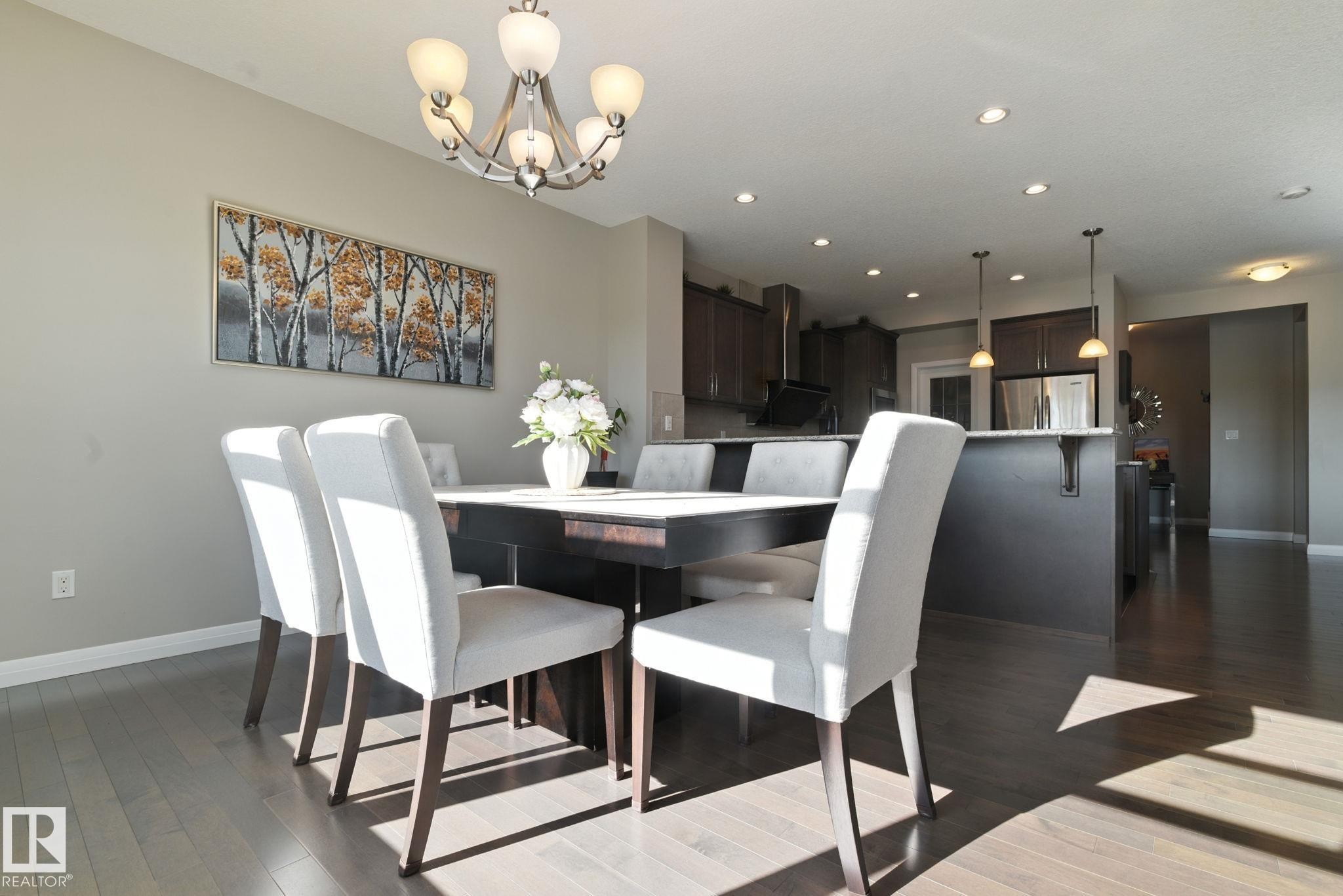 Edmonton, AB - Indoor Photo Showing Dining Room