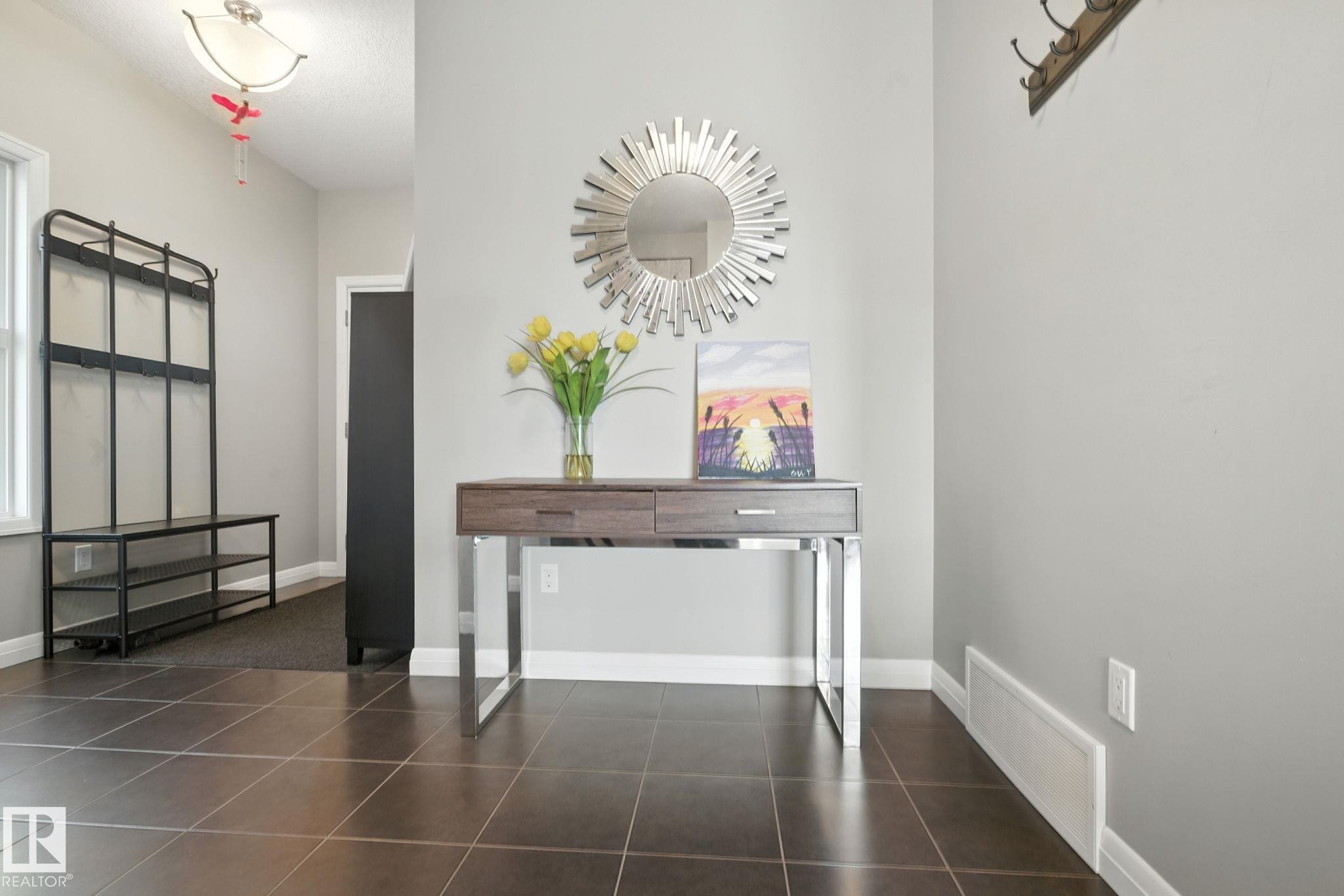 Edmonton, AB - Indoor Photo Showing Other Room