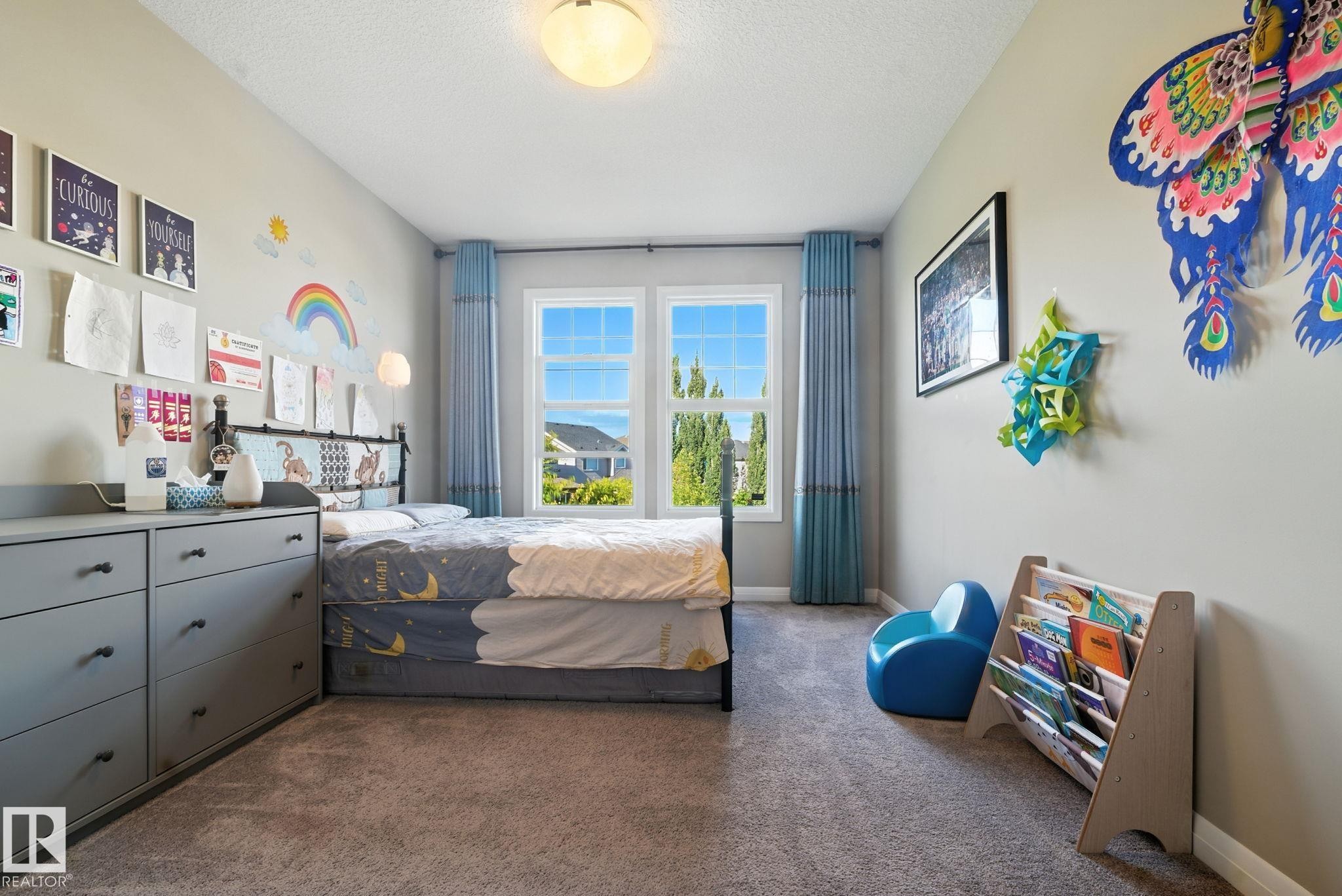 Edmonton, AB - Indoor Photo Showing Bedroom