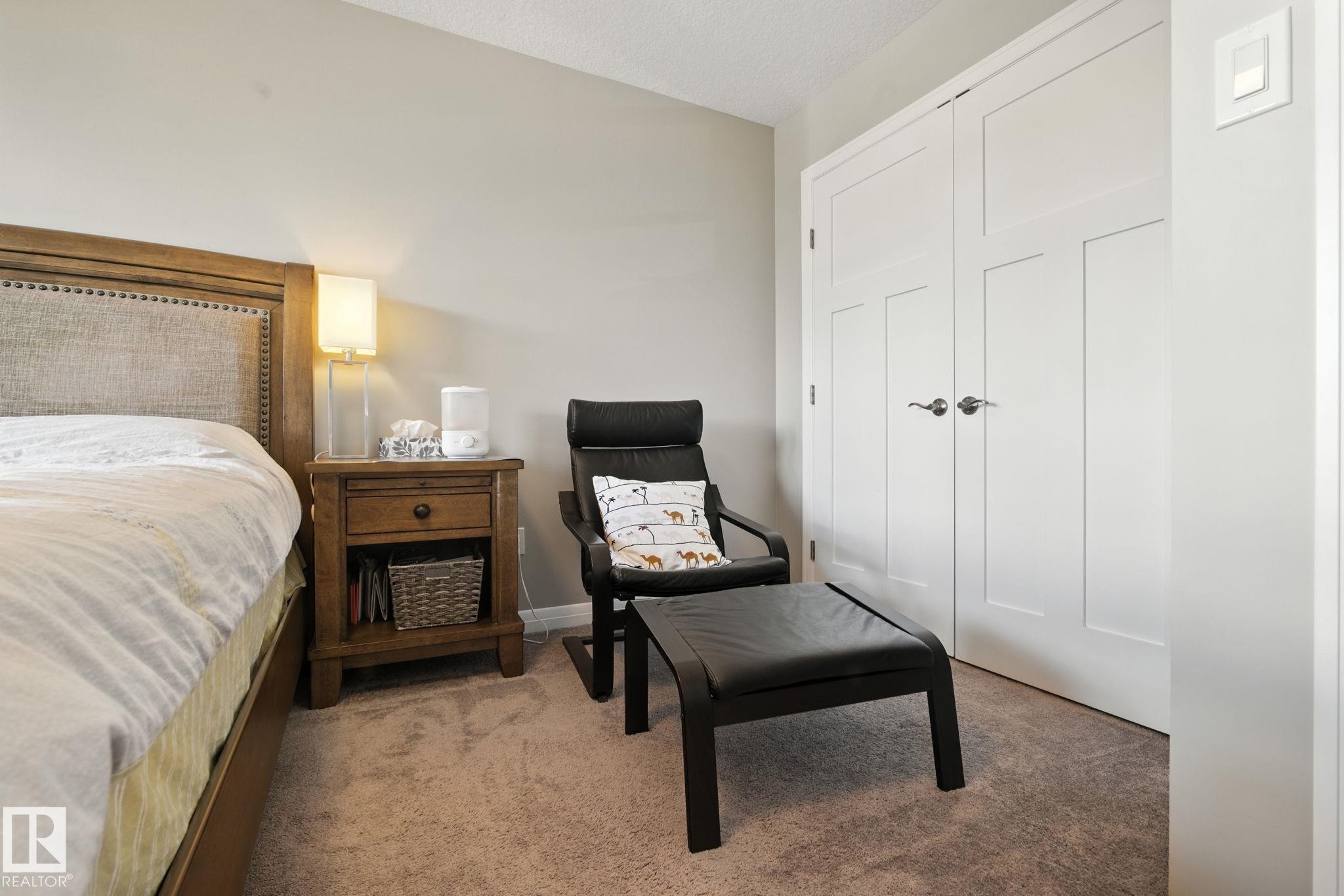 Edmonton, AB - Indoor Photo Showing Bedroom