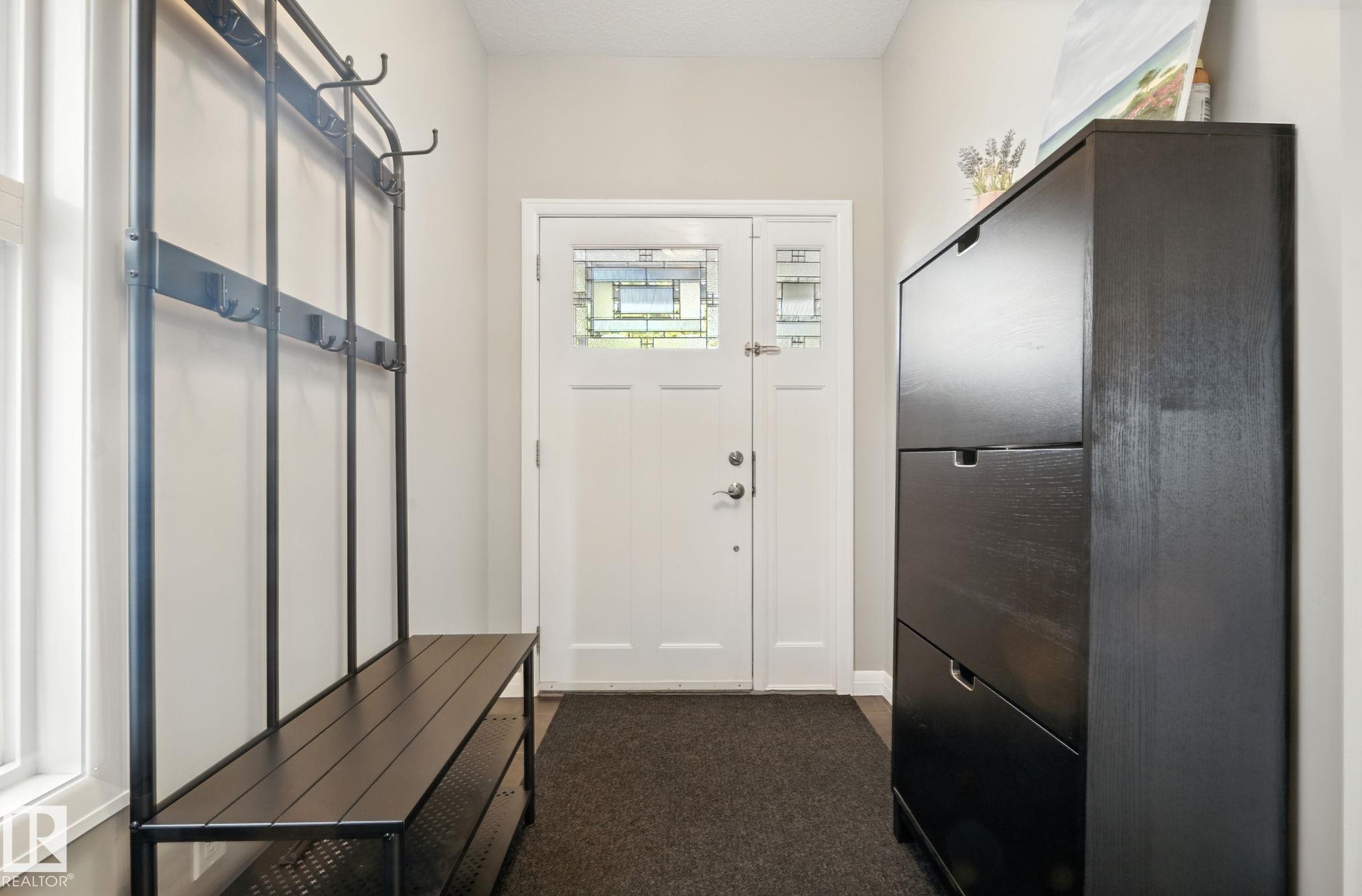 Edmonton, AB - Indoor Photo Showing Other Room