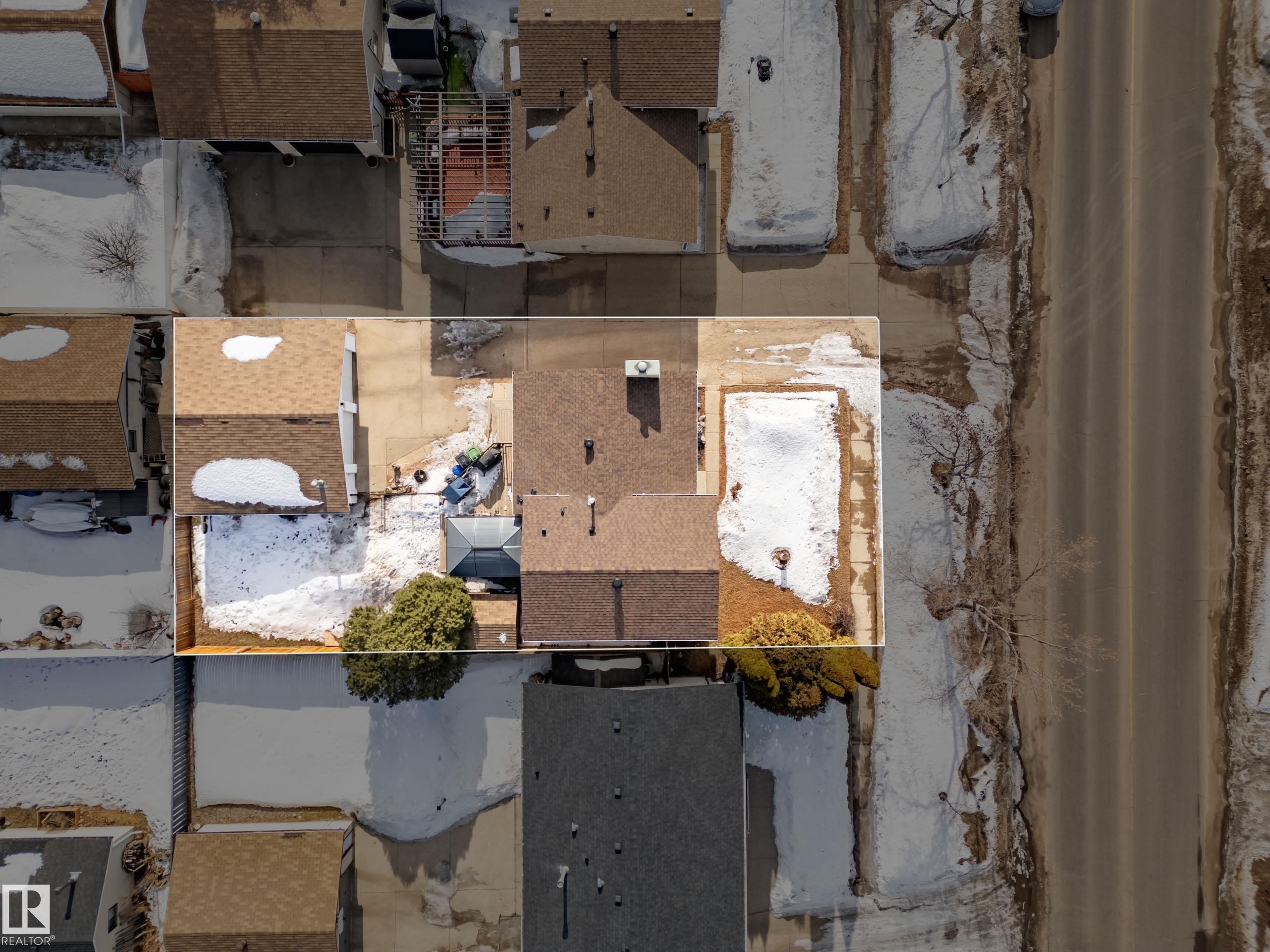 Aerial perspective of suburban area - 9221 84 Street, Fort Saskatchewan, AB -