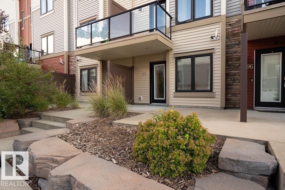97 804 Welsh Drive, Edmonton, AB - Outdoor