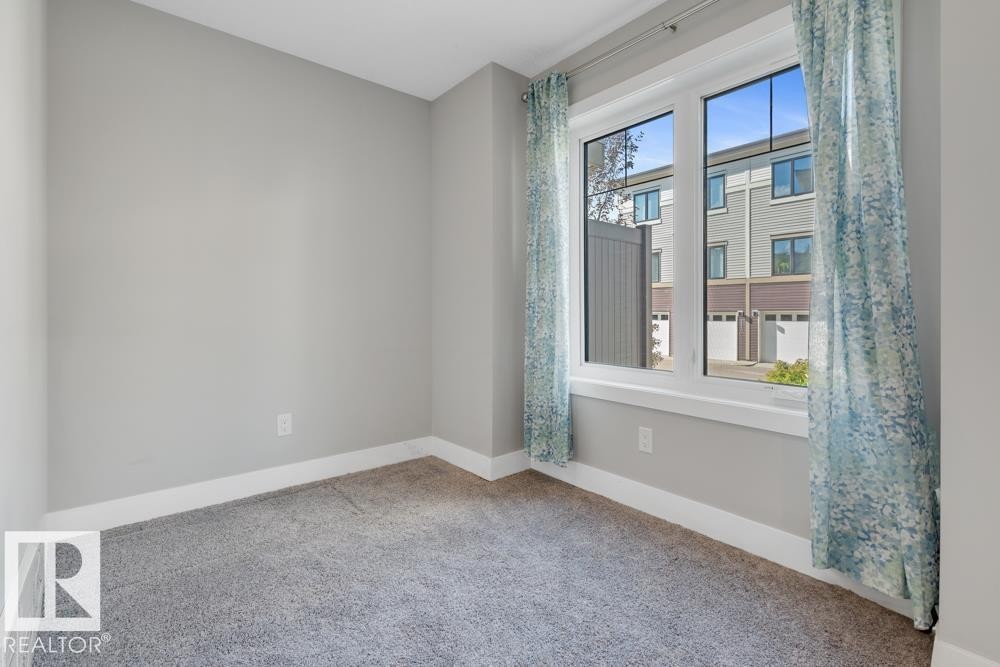 97 804 Welsh Drive, Edmonton, AB - Indoor Photo Showing Other Room