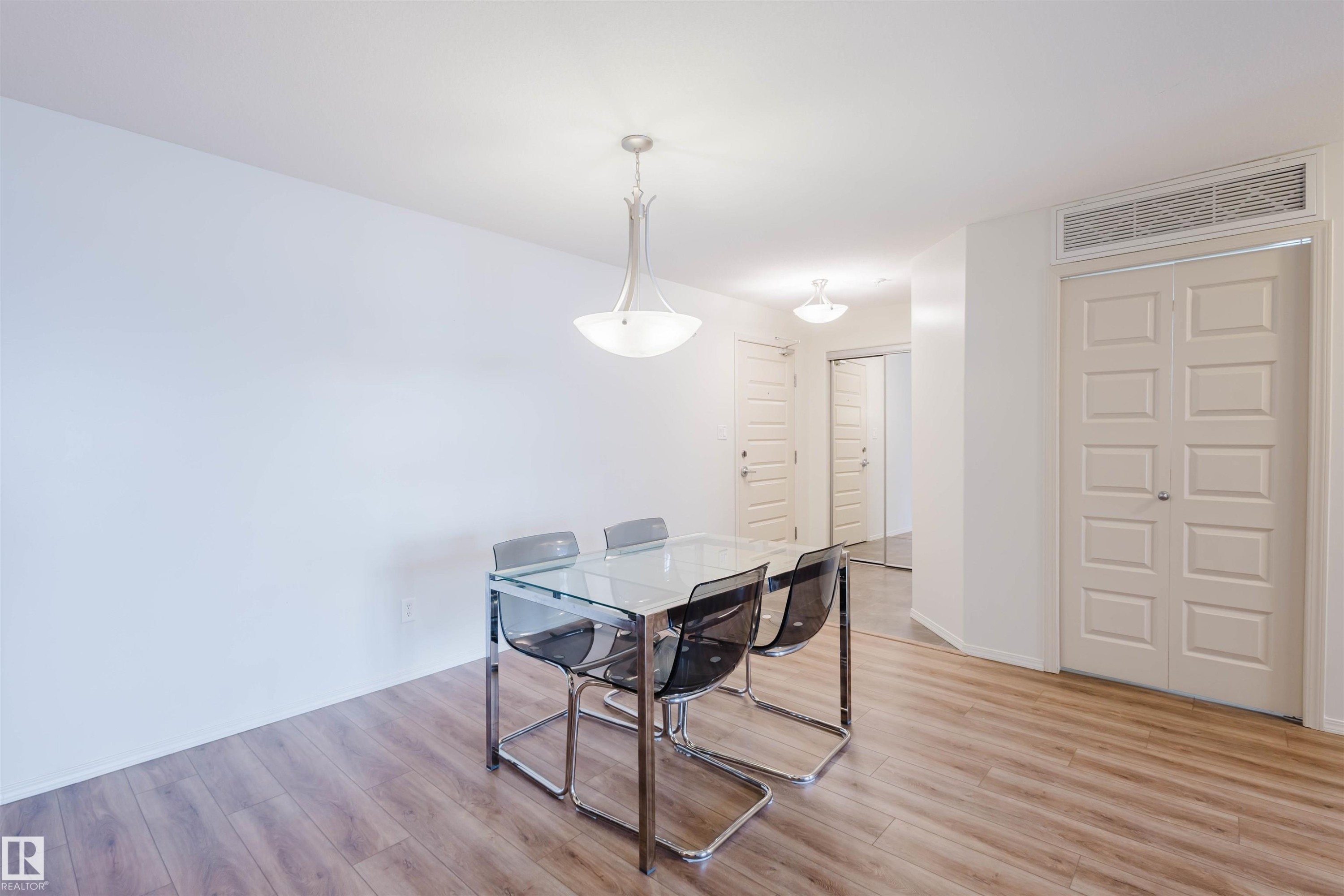 209 7909 71 Street, Edmonton, AB - Indoor Photo Showing Dining Room