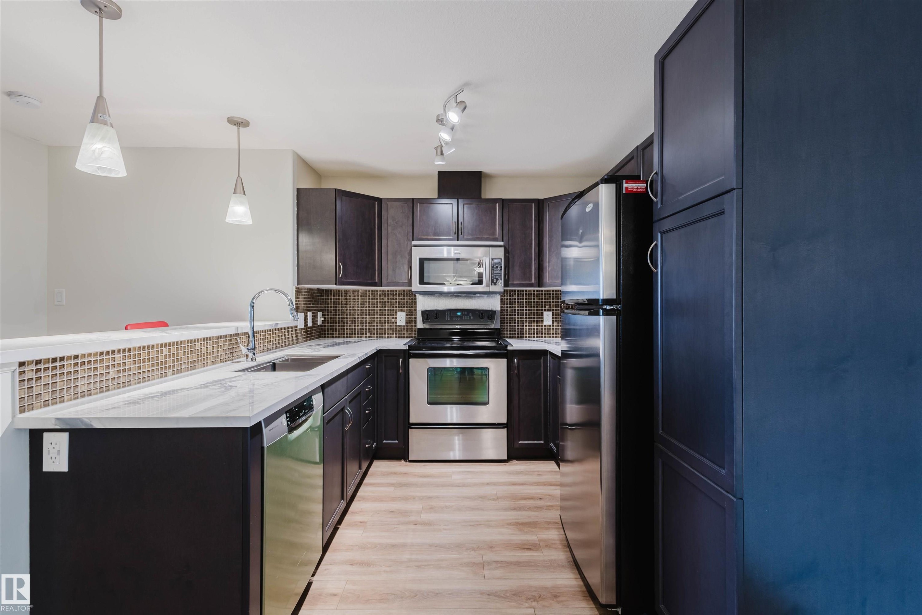209 7909 71 Street, Edmonton, AB - Indoor Photo Showing Kitchen