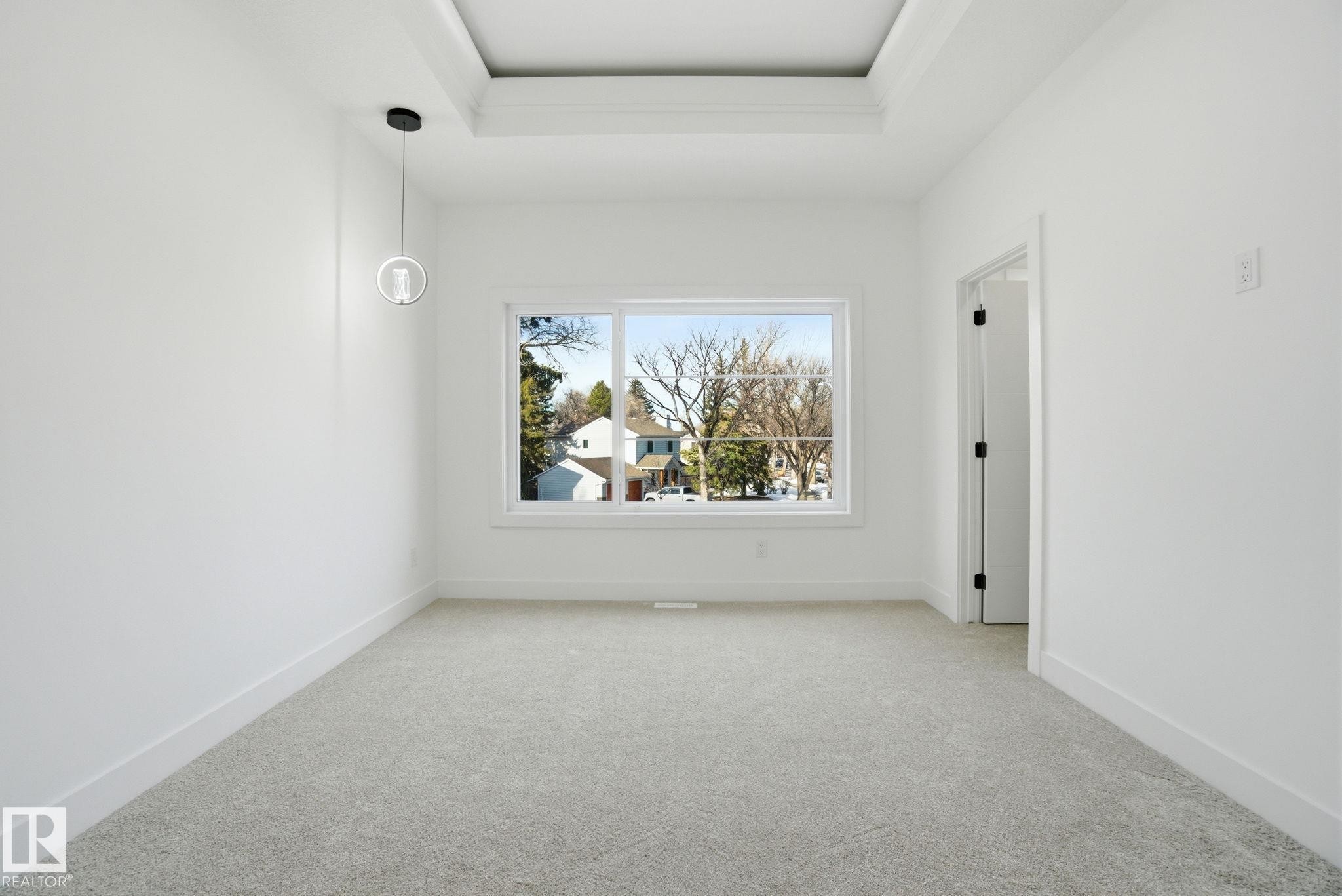 7605 92 Avenue, Edmonton, AB - Indoor Photo Showing Other Room