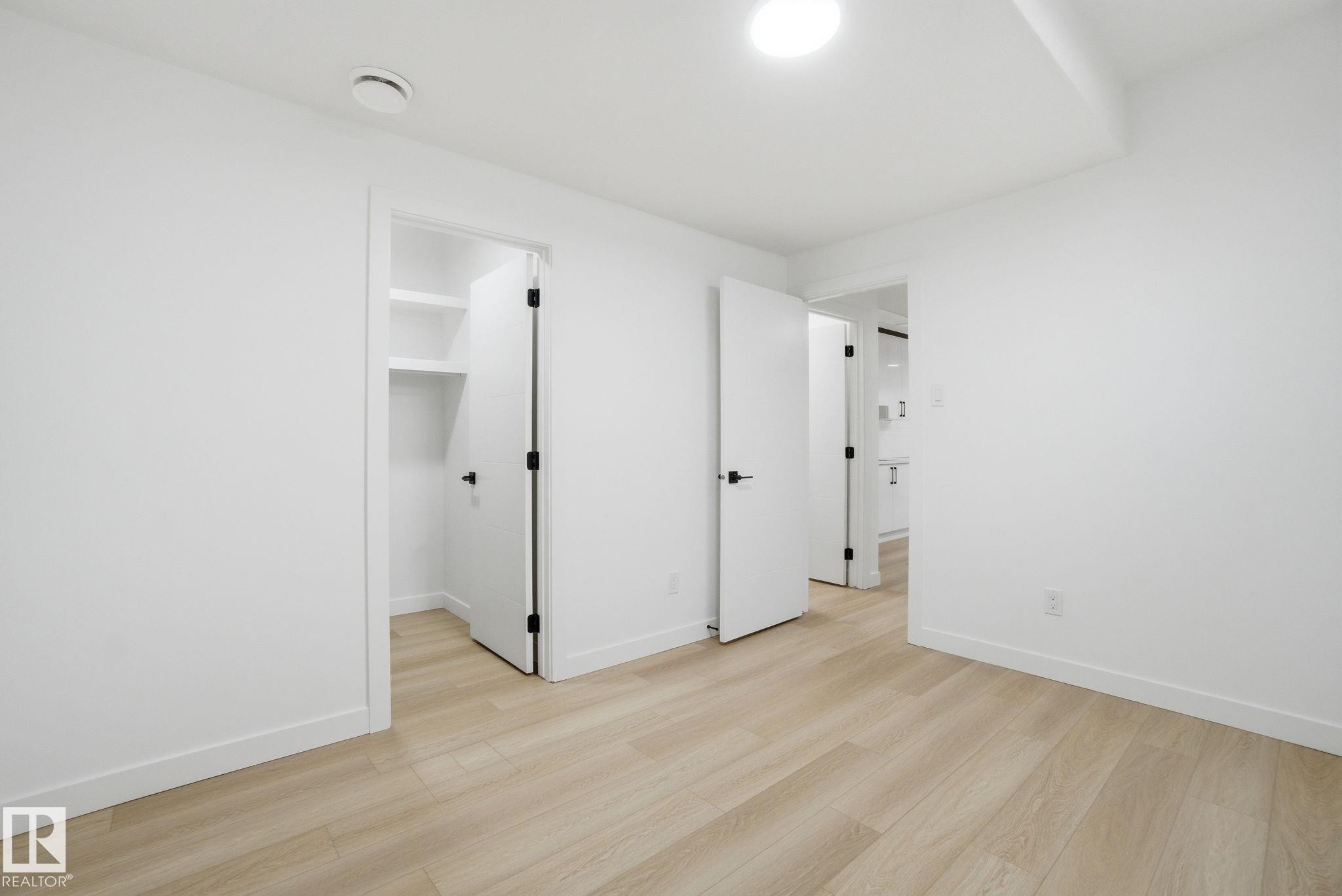 7605 92 Avenue, Edmonton, AB - Indoor Photo Showing Other Room