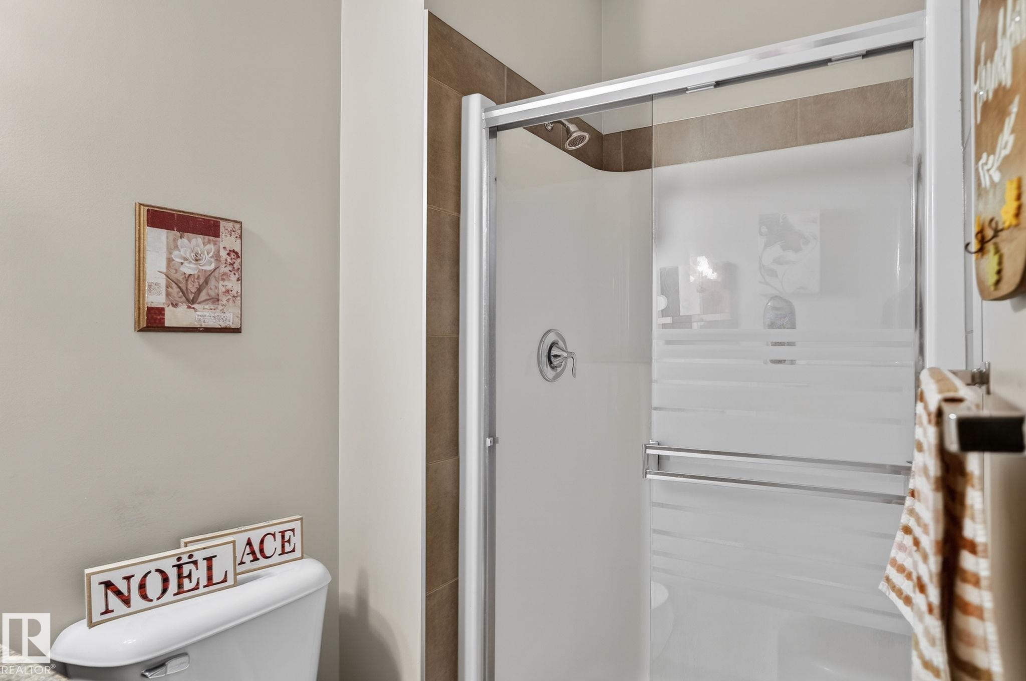 Bathroom featuring a stall shower - 21867 80 Avenue, Edmonton, AB - Indoor Photo Showing Bathroom