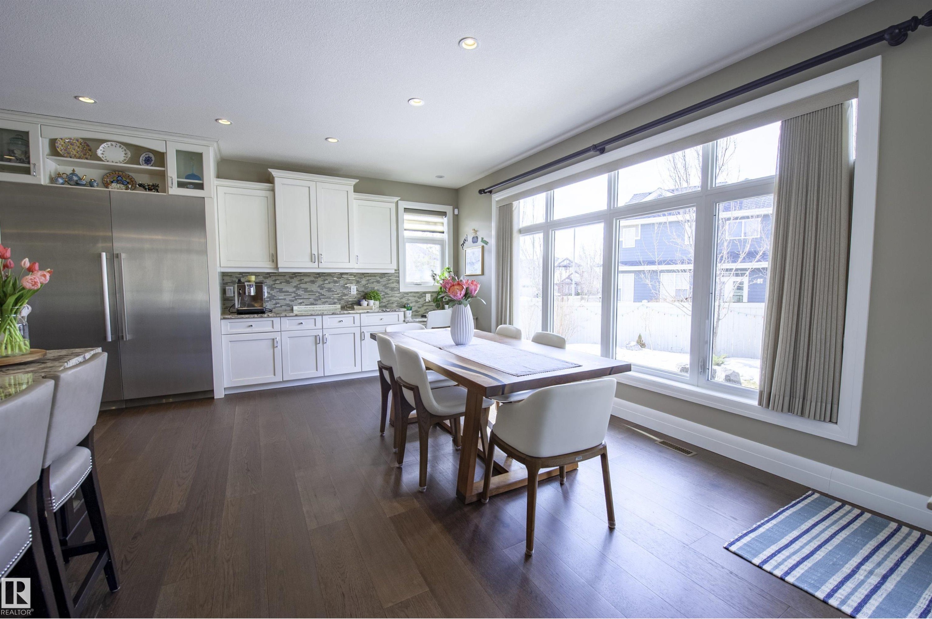 2525 Cameron Ravine Landing, Edmonton, AB - Indoor