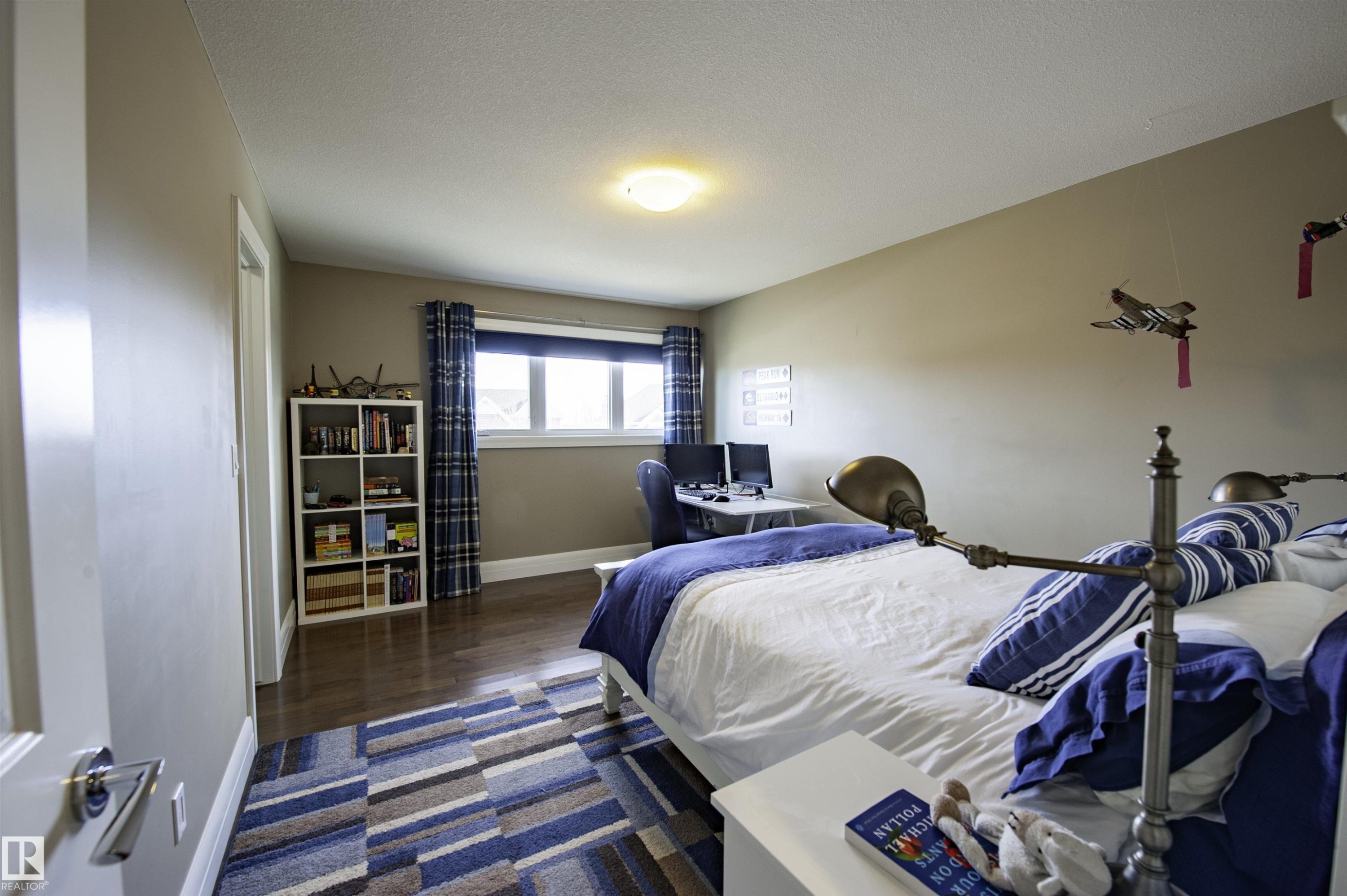 2525 Cameron Ravine Landing, Edmonton, AB - Indoor Photo Showing Bedroom
