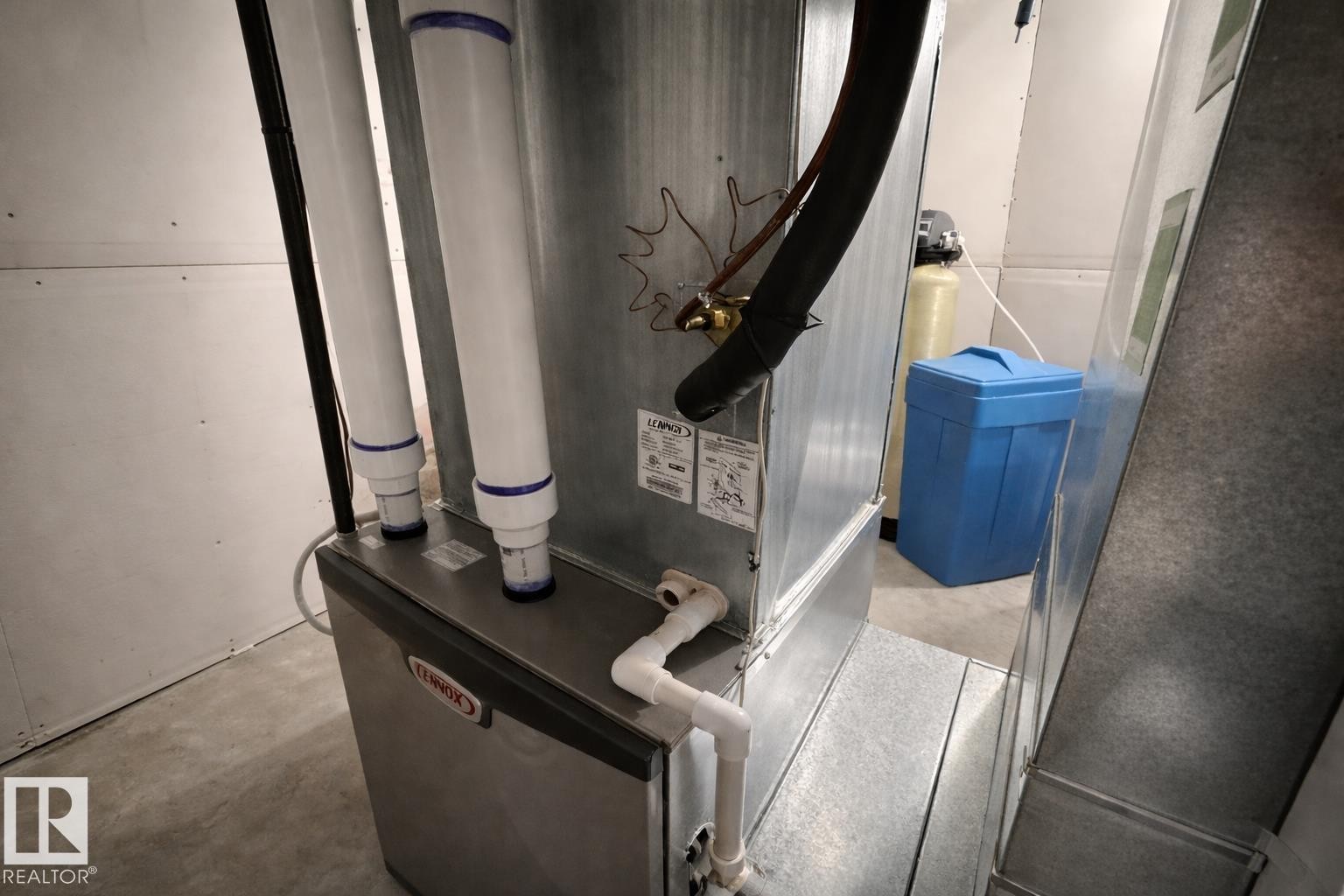 2525 Cameron Ravine Landing, Edmonton, AB - Indoor Photo Showing Basement