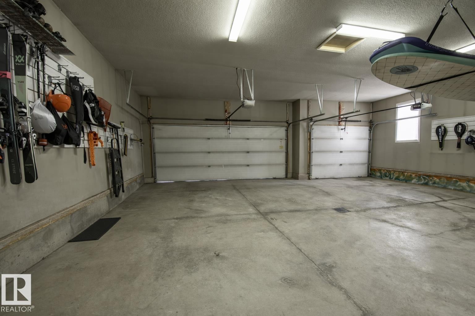 2525 Cameron Ravine Landing, Edmonton, AB - Indoor Photo Showing Garage