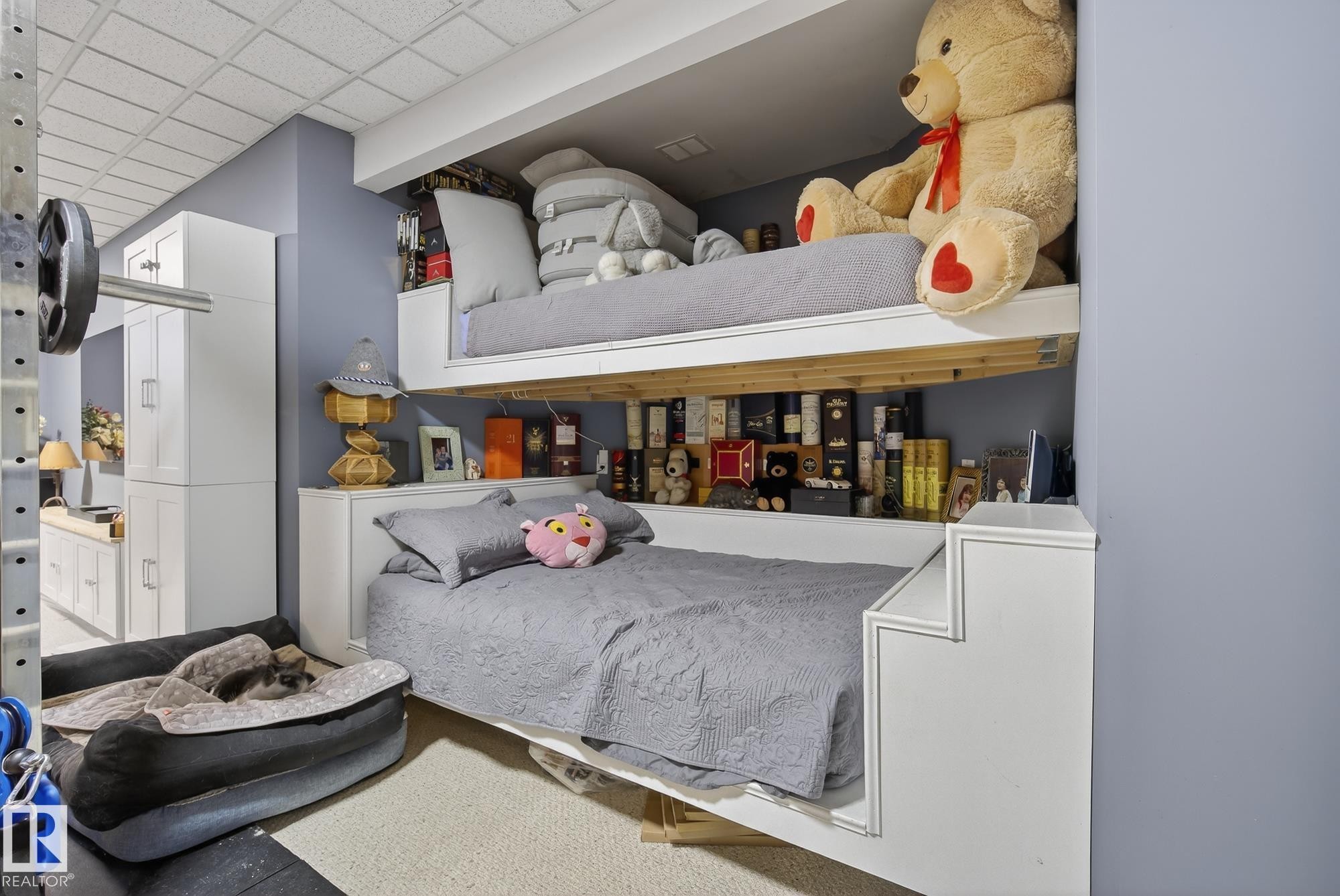 121 Galland Crescent, Edmonton, AB - Indoor Photo Showing Bedroom