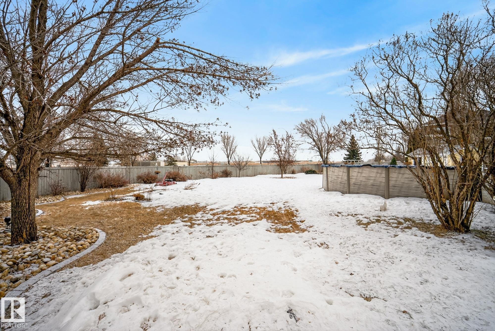 121 Galland Crescent, Edmonton, AB - Outdoor