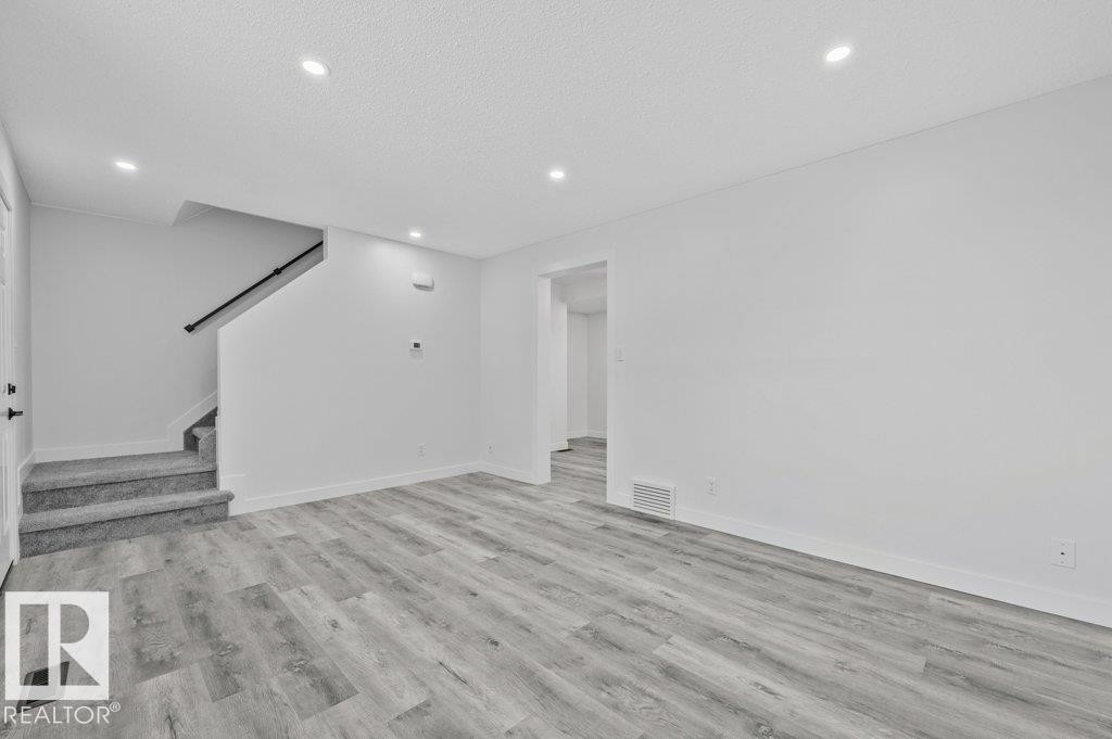 72 Habitat Crescent, Edmonton, AB - Indoor Photo Showing Other Room