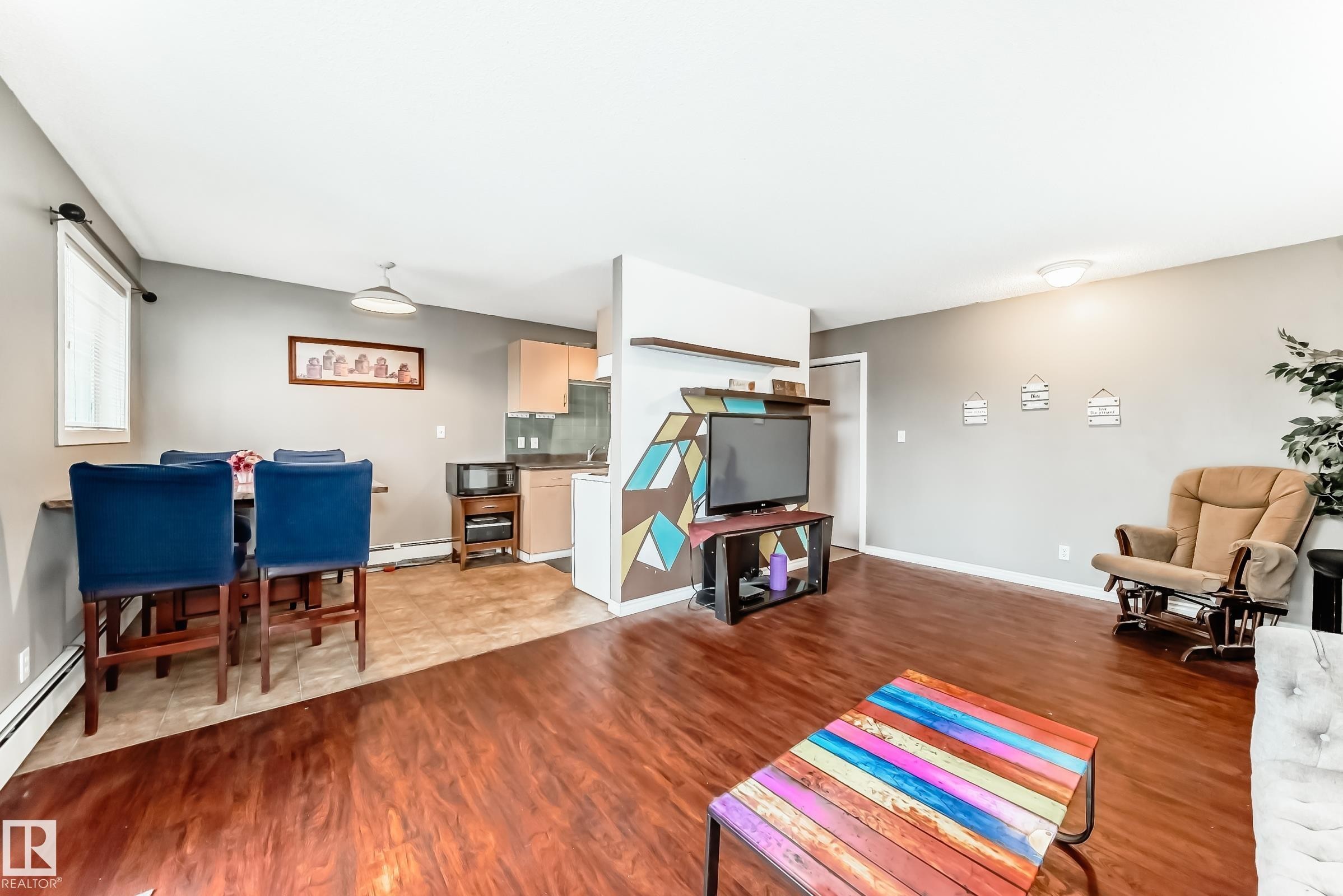 305 12710 127 Street, Edmonton, AB - Indoor