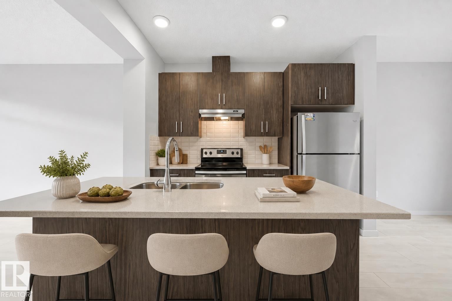 Virtually staged - 16 804 Welsh Drive, Edmonton, AB - Indoor Photo Showing Kitchen With Upgraded Kitchen