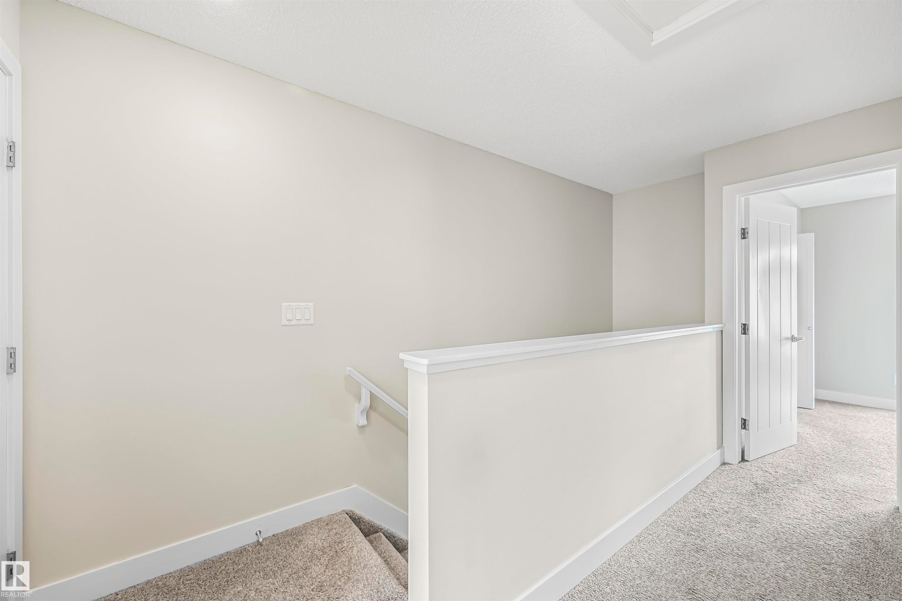 102 804 Welsh Drive, Edmonton, AB - Indoor Photo Showing Other Room