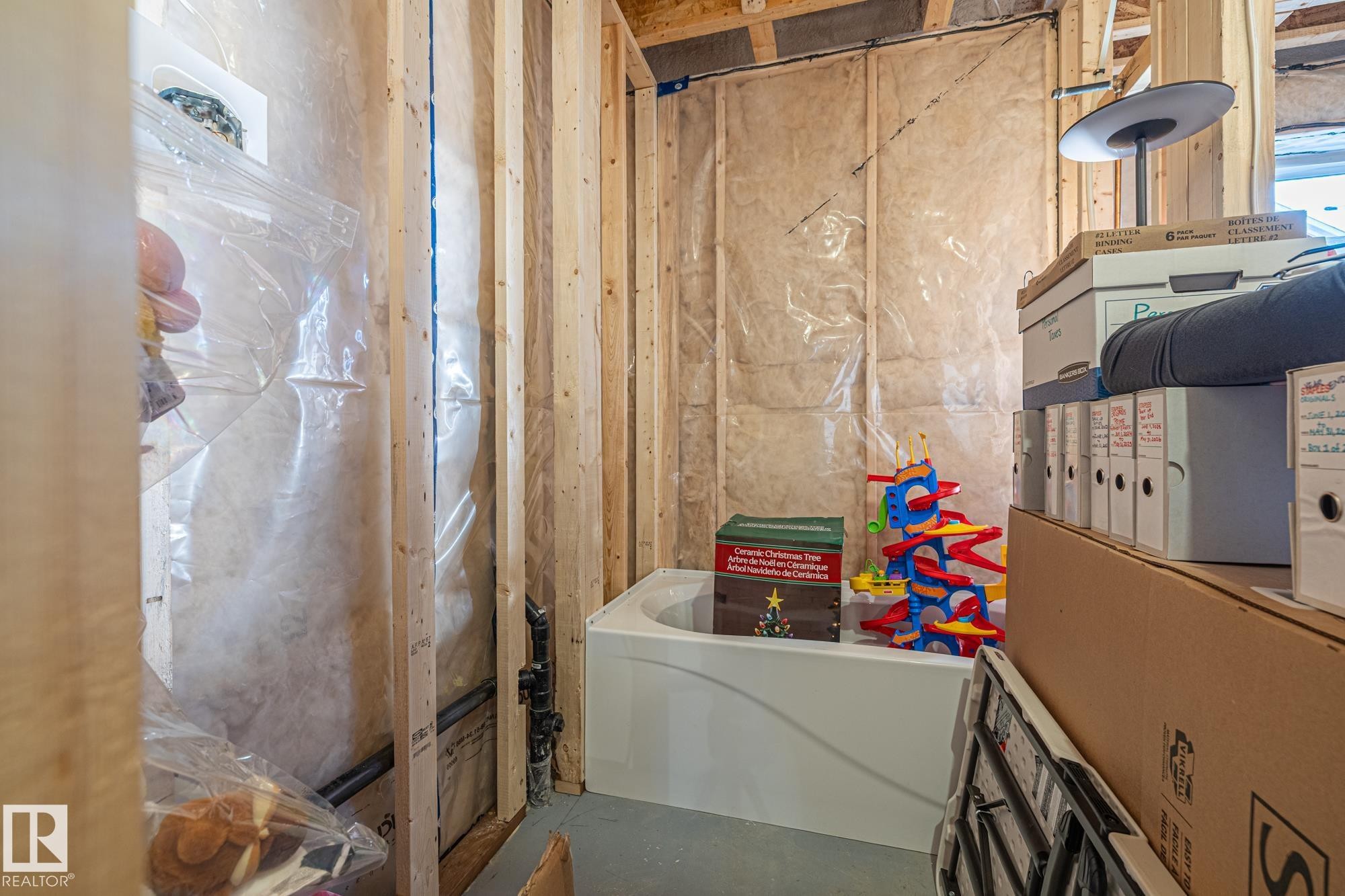 17227 3 Street, Edmonton, AB - Indoor Photo Showing Laundry Room