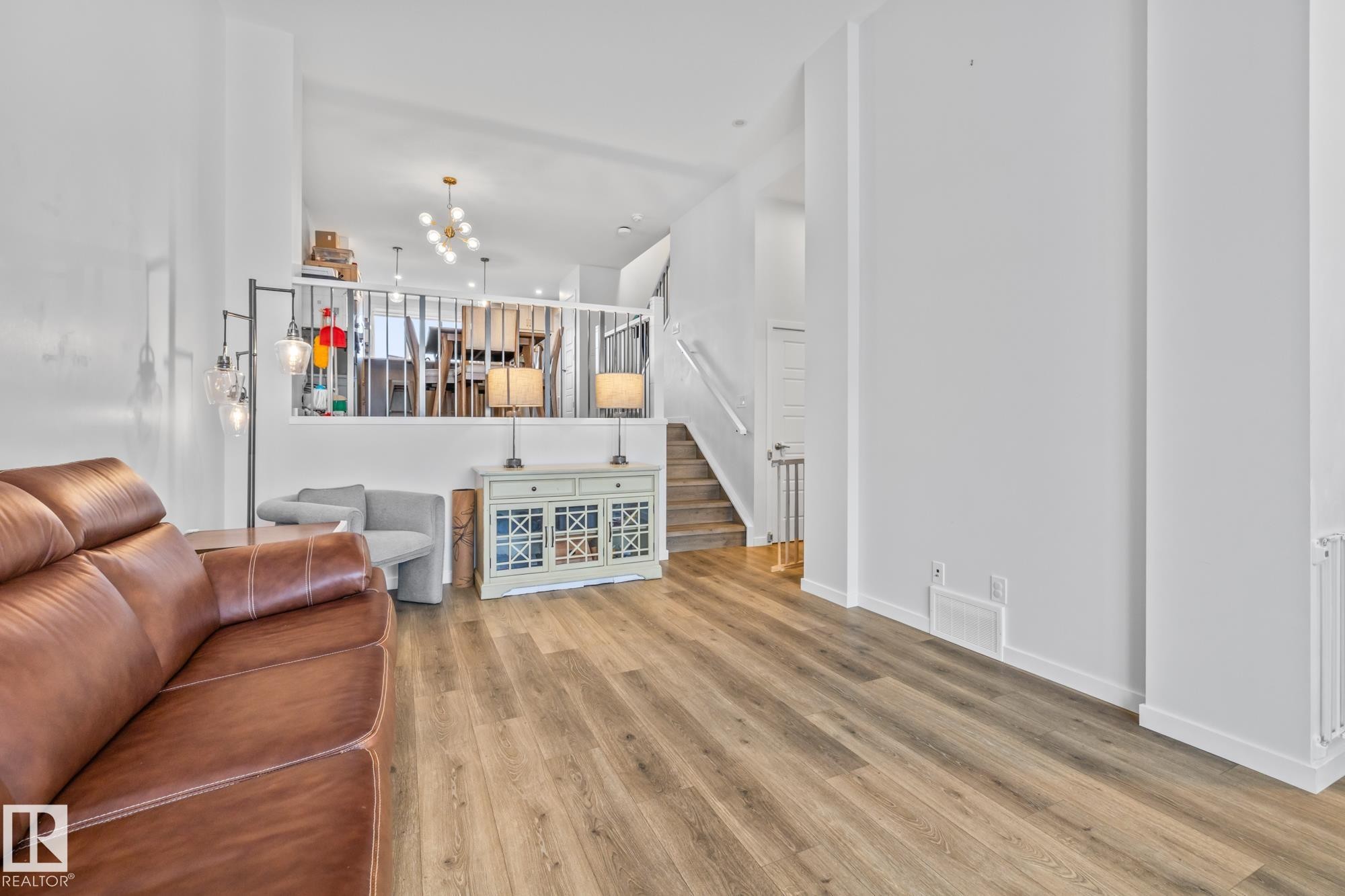 17227 3 Street, Edmonton, AB - Indoor