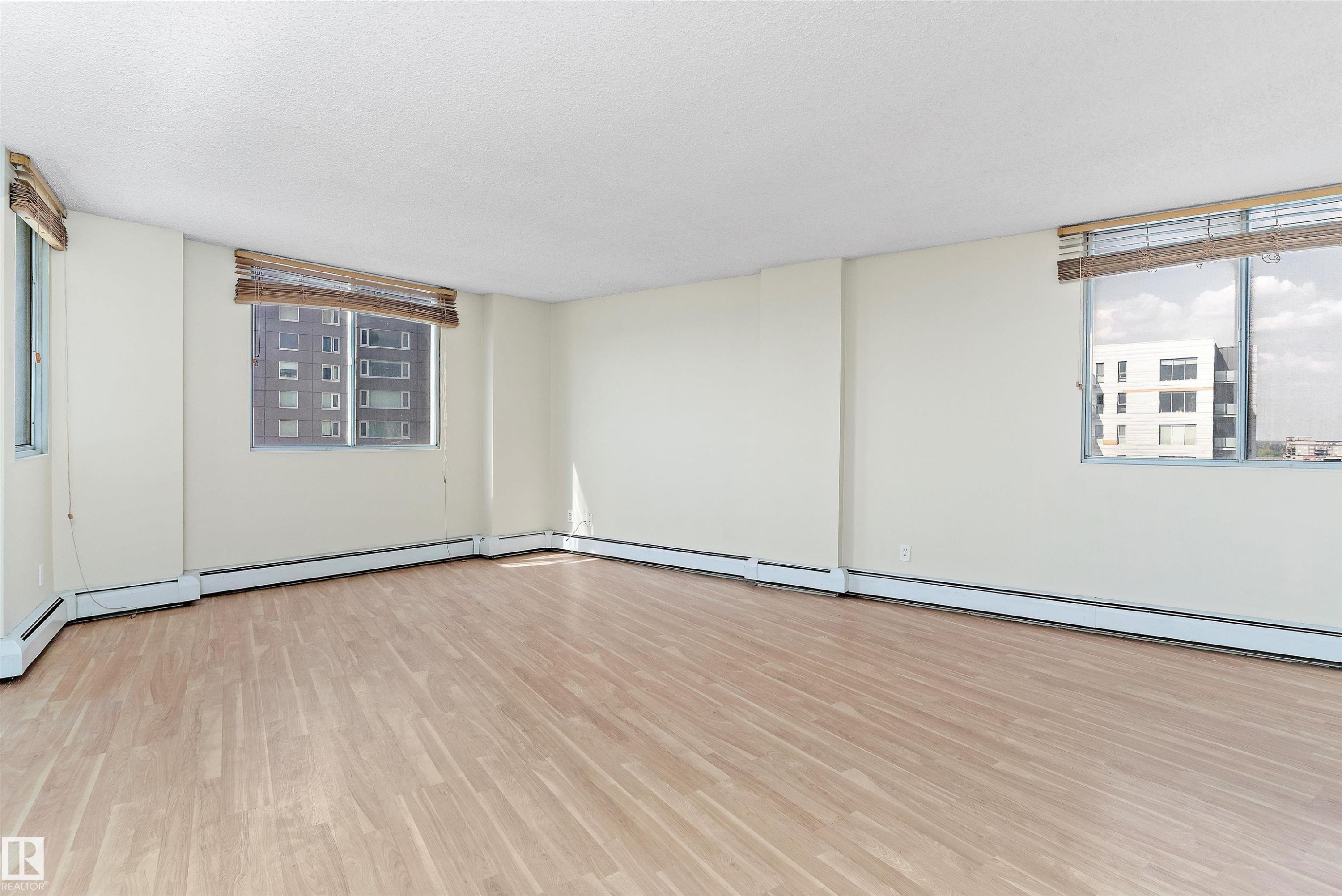 1401 12141 Jasper Avenue, Edmonton, AB - Indoor Photo Showing Other Room