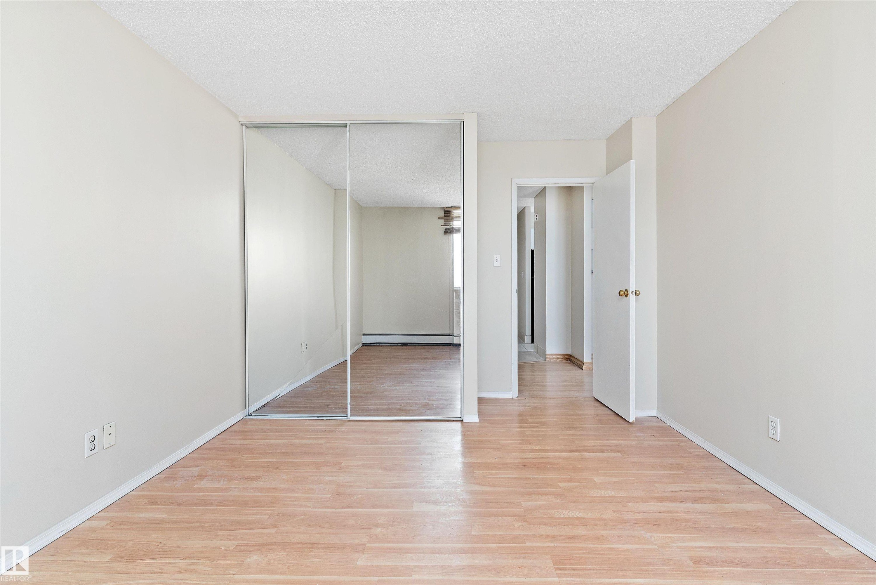 1401 12141 Jasper Avenue, Edmonton, AB - Indoor Photo Showing Other Room