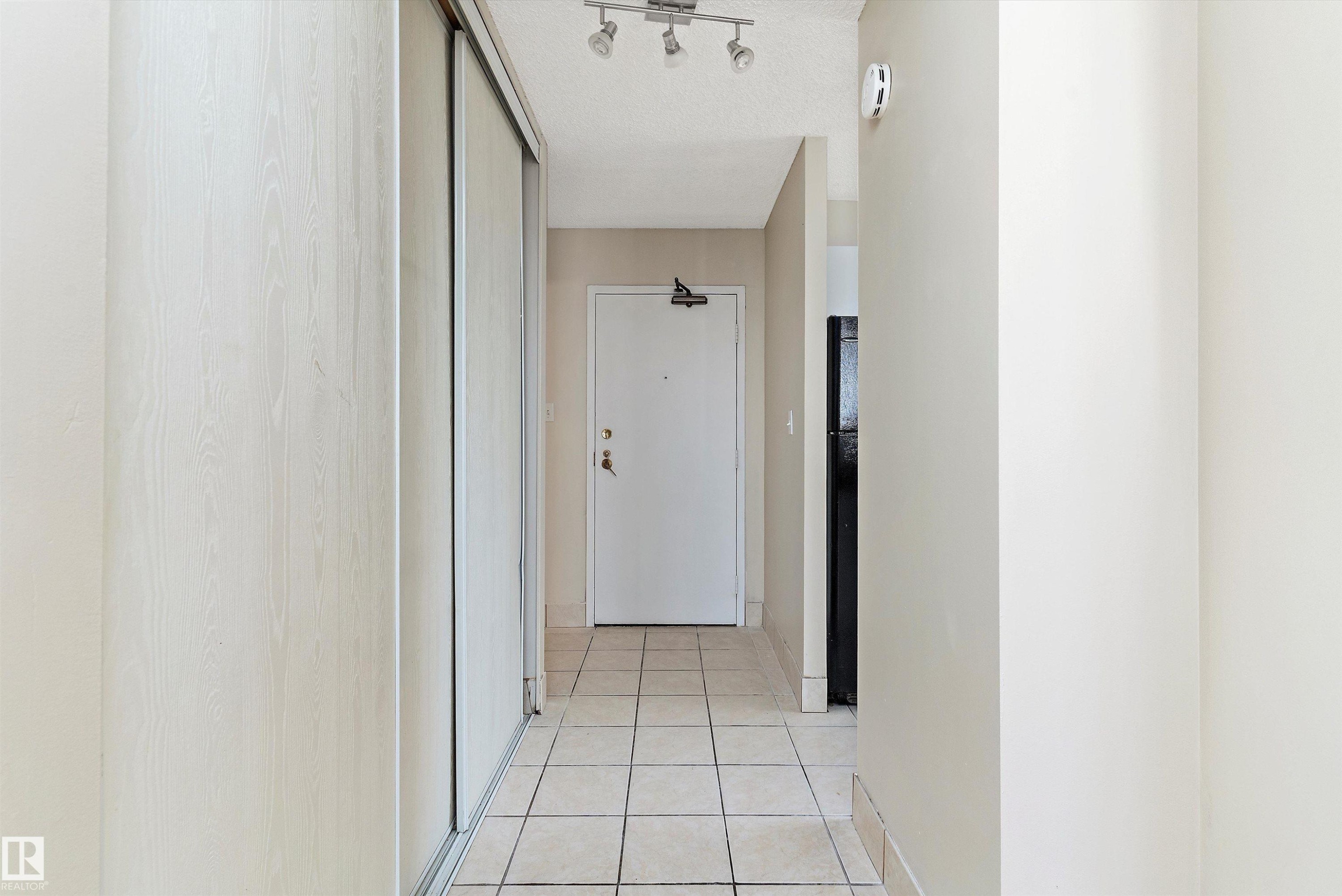 1401 12141 Jasper Avenue, Edmonton, AB - Indoor Photo Showing Other Room
