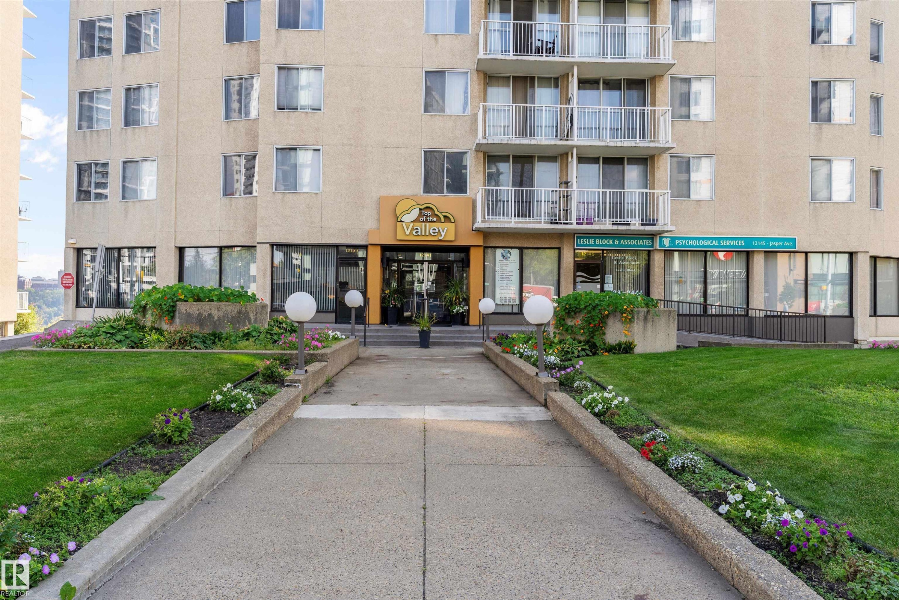 1401 12141 Jasper Avenue, Edmonton, AB - Outdoor