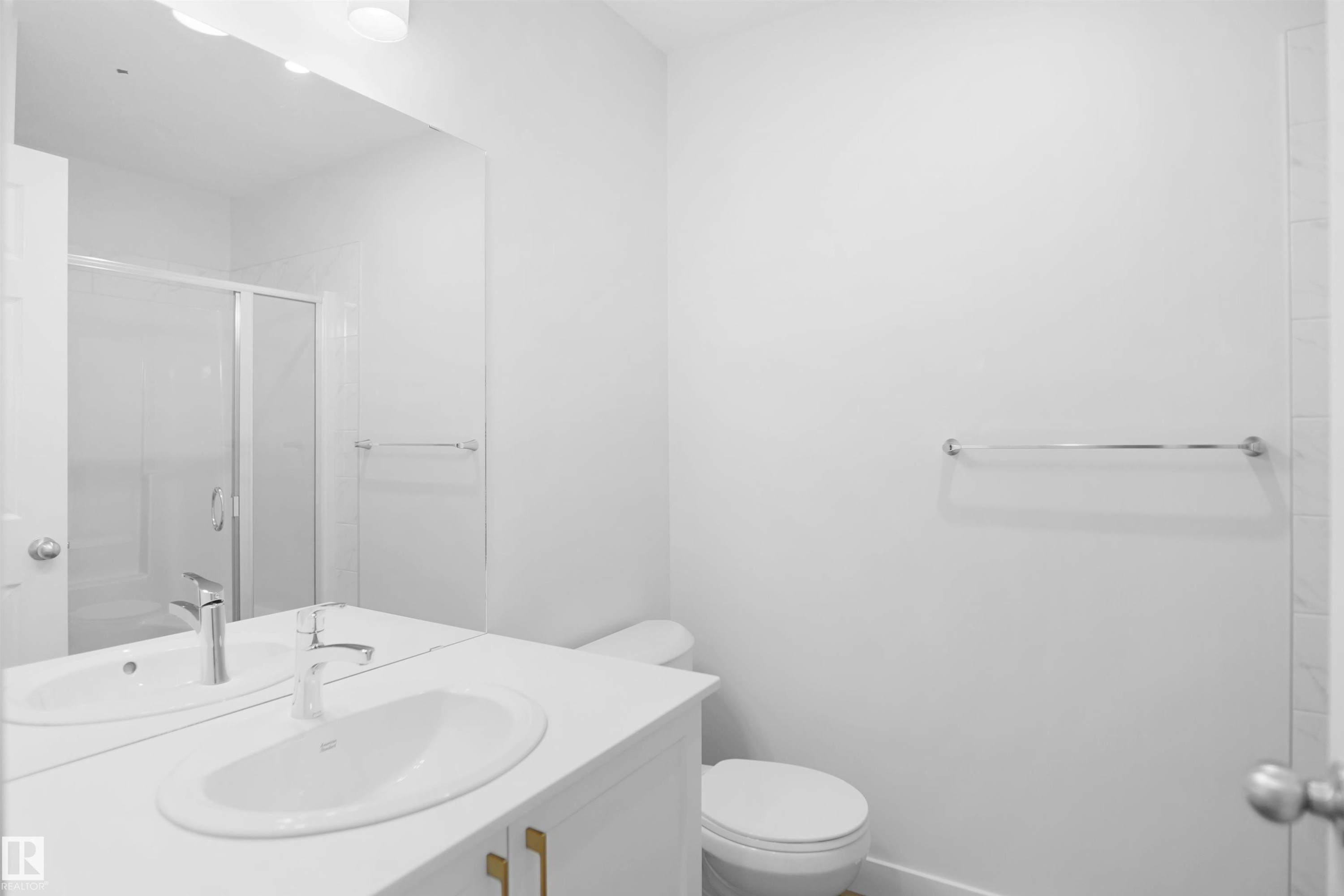 5145 River'S Edge Way Nw, Edmonton, AB - Indoor Photo Showing Bathroom