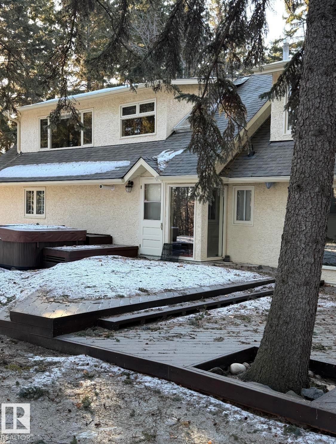 Edmonton, AB - Outdoor